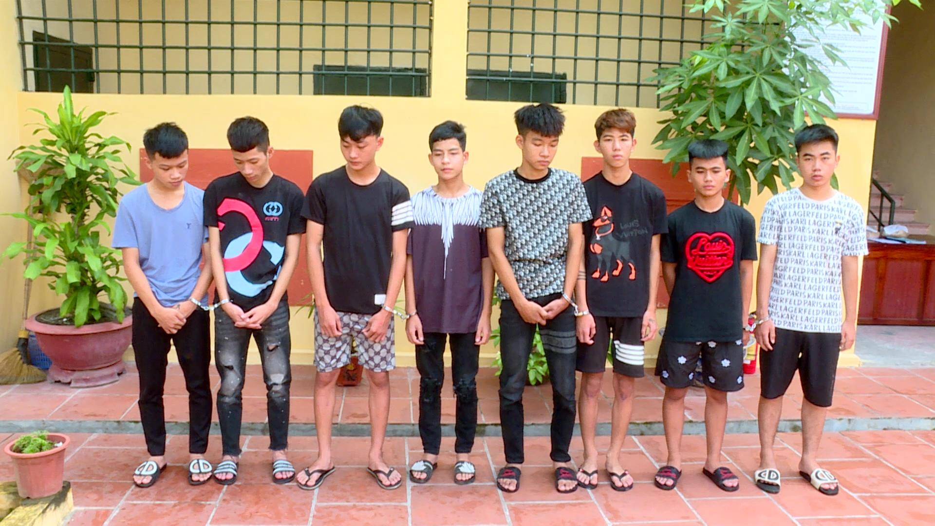 Khởi tố nhóm thanh thiếu niên gây rối trật tự công cộng
