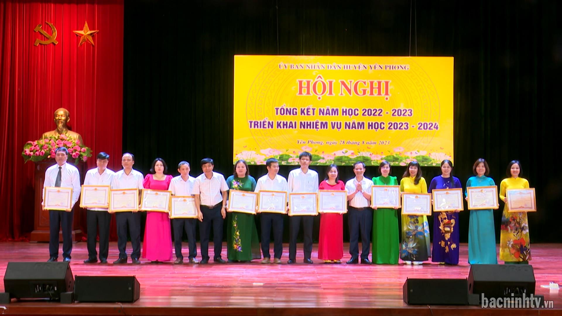Yên Phong triển khai nhiệm vụ năm học mới 2023-2024   