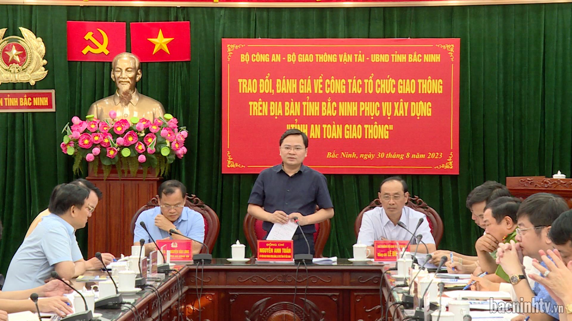 Đánh giá về công tác tổ chức giao thông trên địa bàn tỉnh phục vụ xây dựng: "Tỉnh an toàn giao thông”