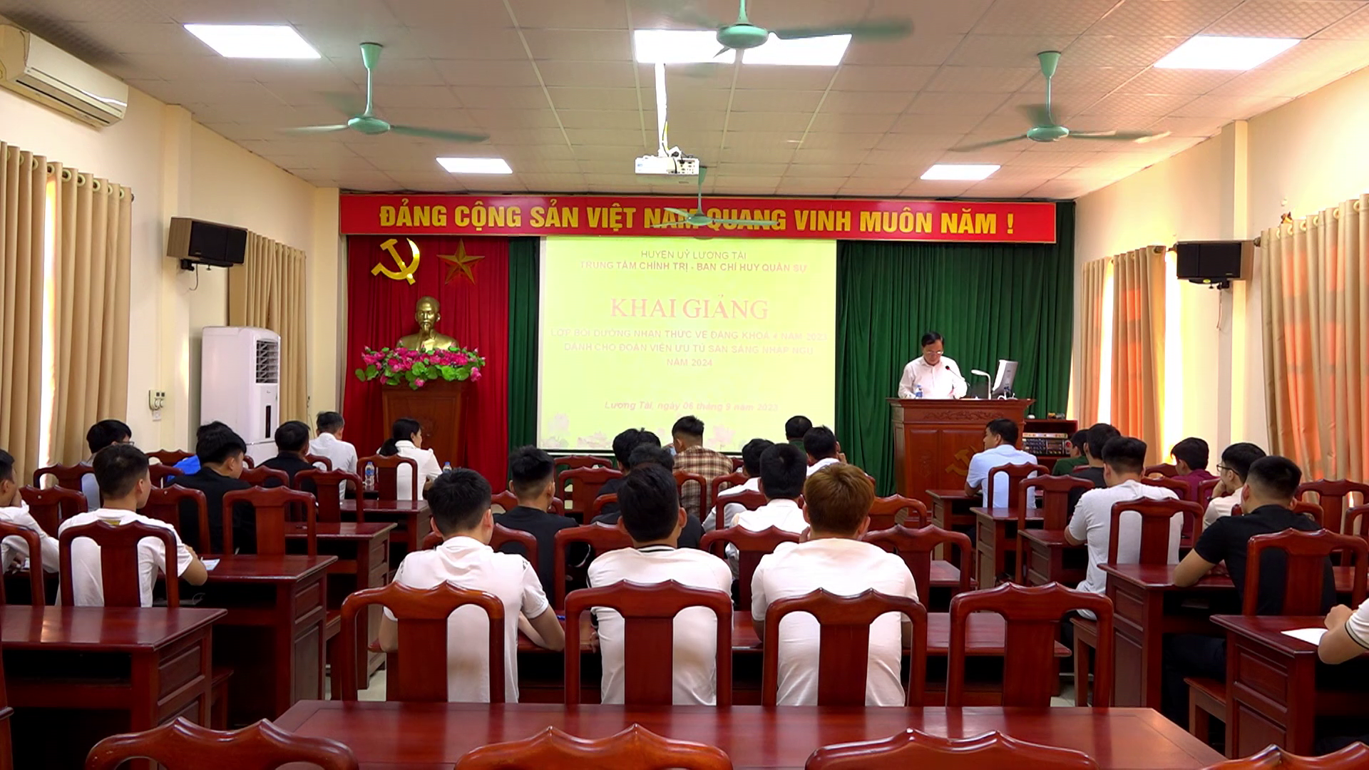 Lương Tài bồi dưỡng nhận thức về Đảng cho đoàn viên ưu tú  sẵn sàng nhập ngũ năm 2024