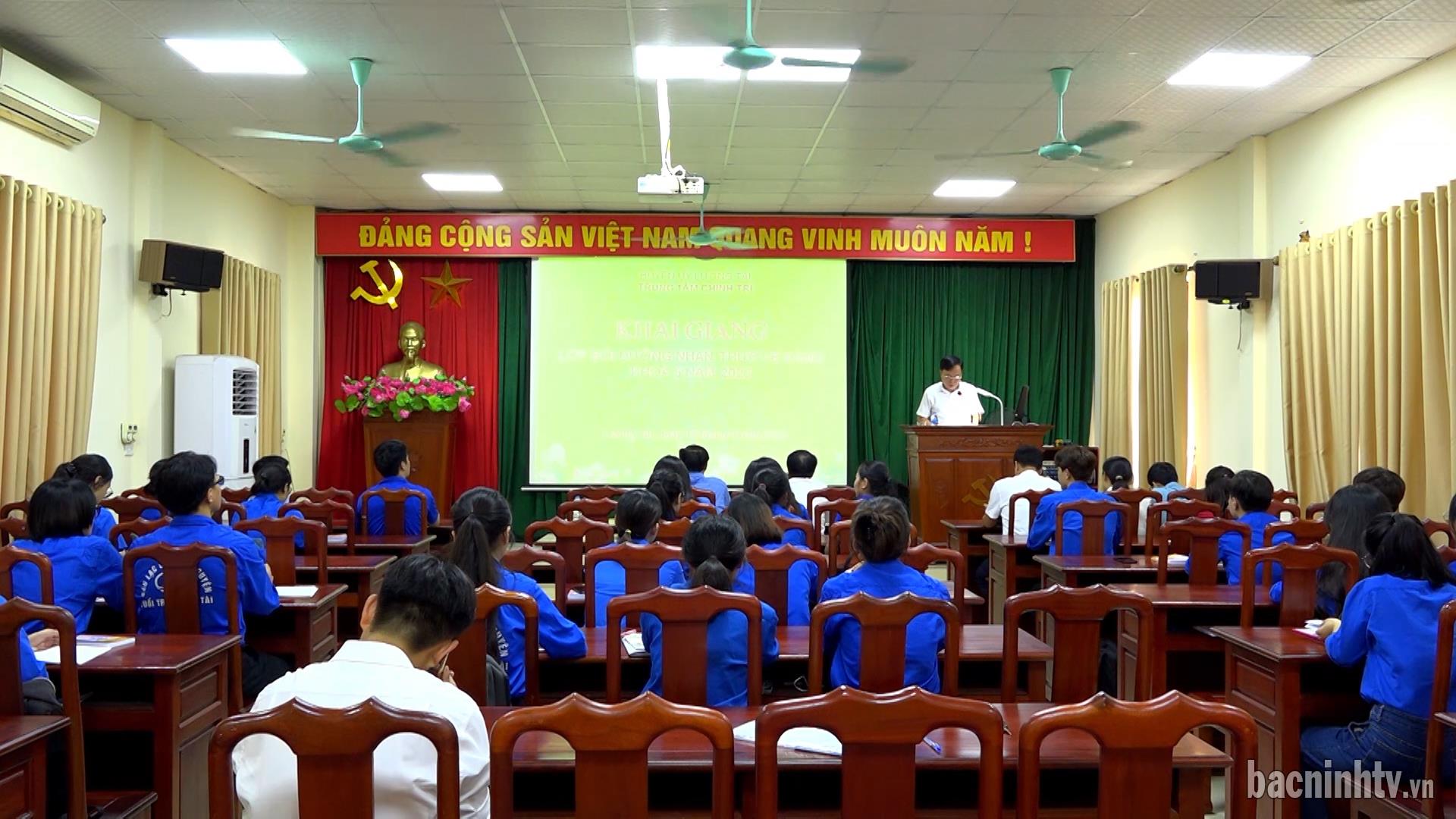 Lương Tài bồi dưỡng nhận thức về Đảng cho học sinh