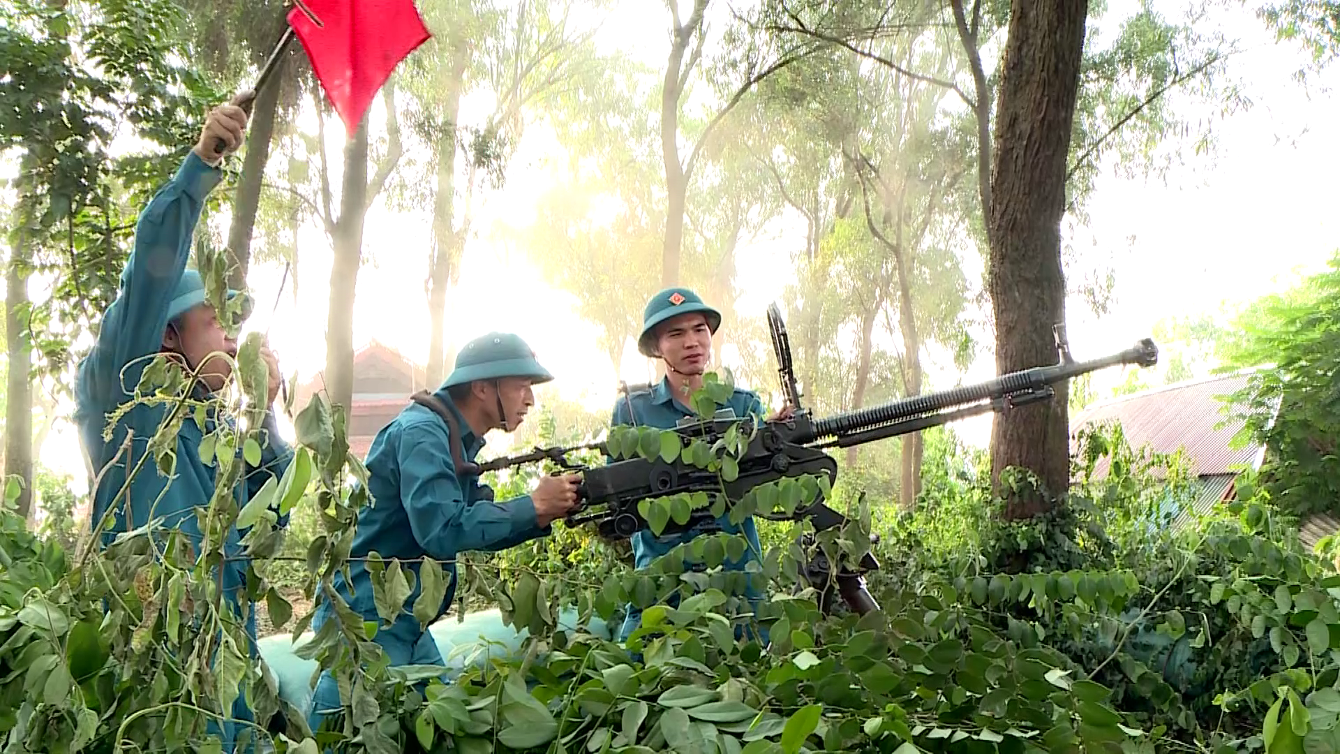Diễn tập chiến đấu trong khu vực phòng thủ thị trấn Lim, huyện Tiên Du
