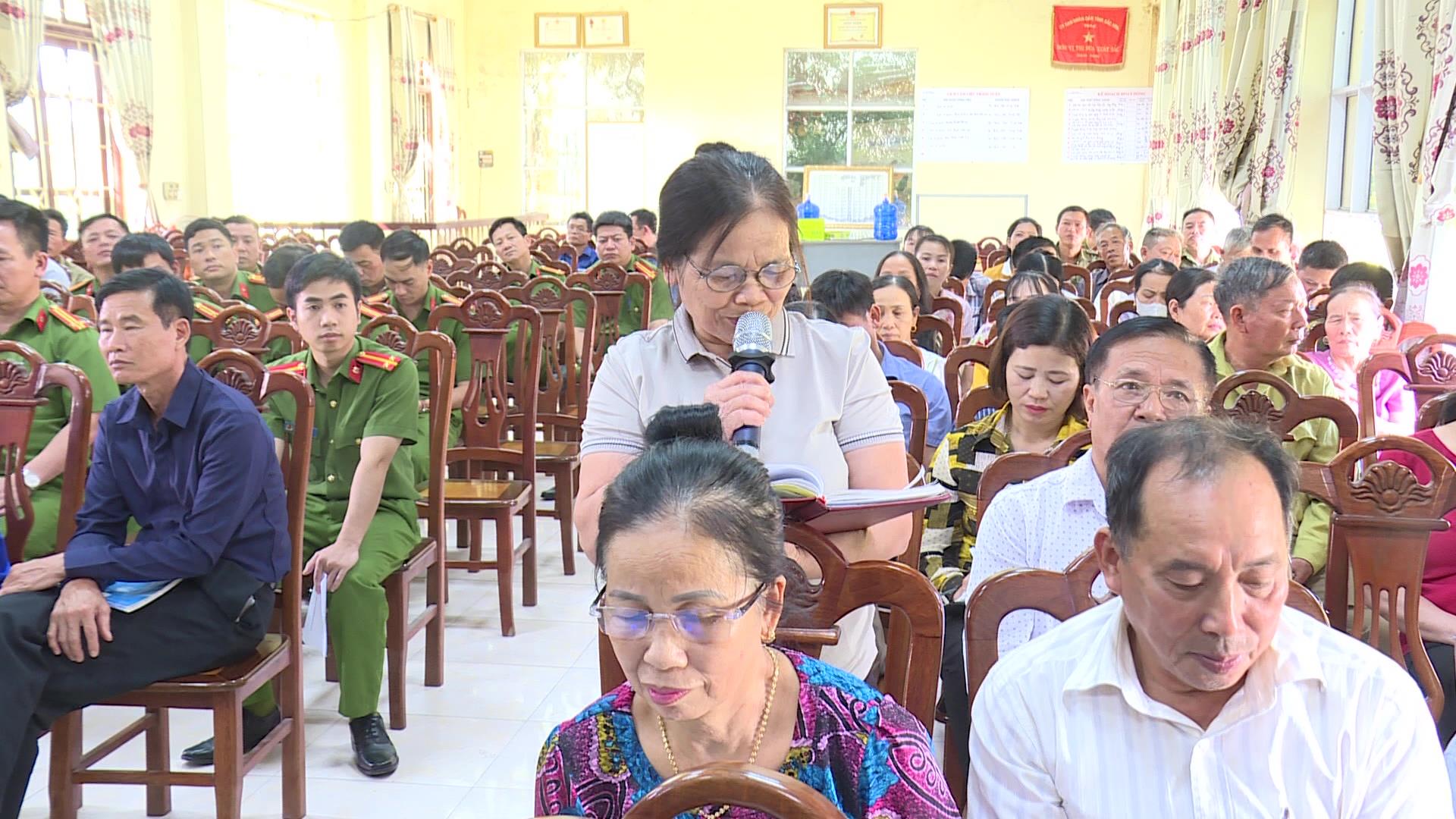 Công an thị xã Quế Võ lắng nghe ý kiến nhân dân