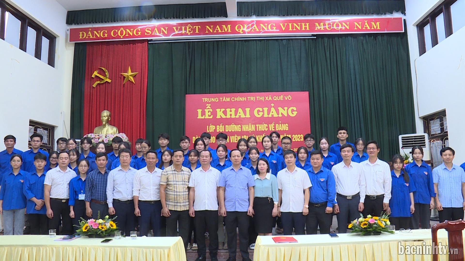 Quế Võ khai giảng lớp nhận thức về Đảng cho học sinh