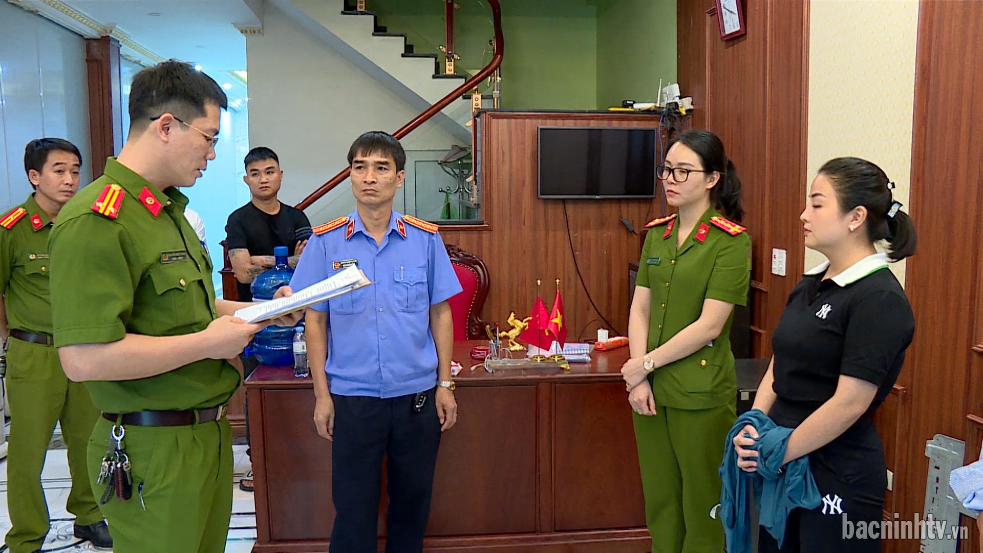 Khởi tố đối tượng lừa đảo chiếm đoạt tài sản