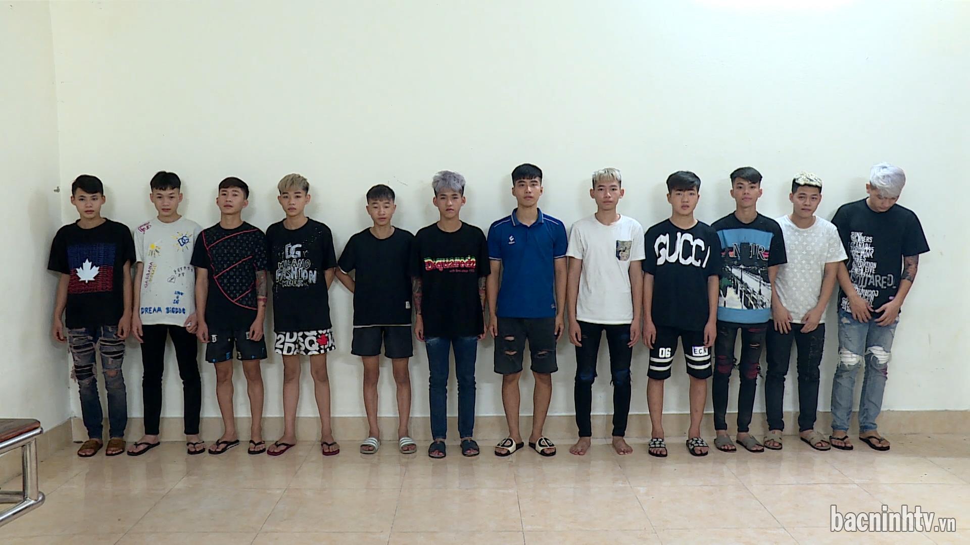 Điều tra làm rõ 12 thanh niên gây rối trật tự công cộng