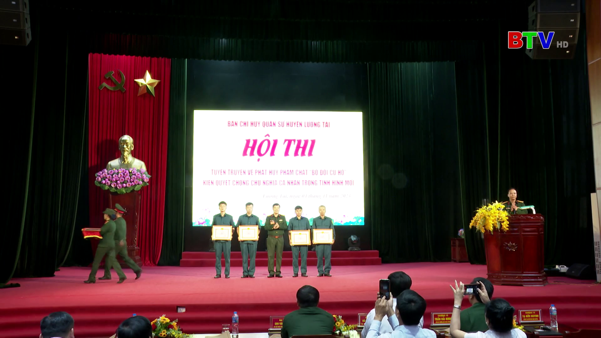 Đổi mới tuyên truyền việc học tập và làm theo Hồ Chí Minh trong LLVT