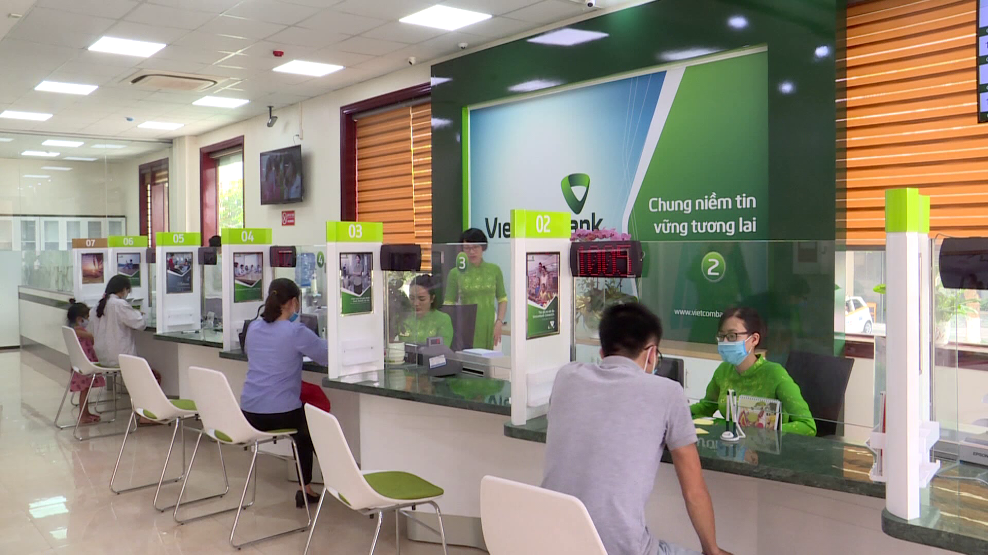 Tăng cường khả năng tiếp cận vốn tín dụng, tháo gỡ khó khăn  cho sản xuất, kinh doanh