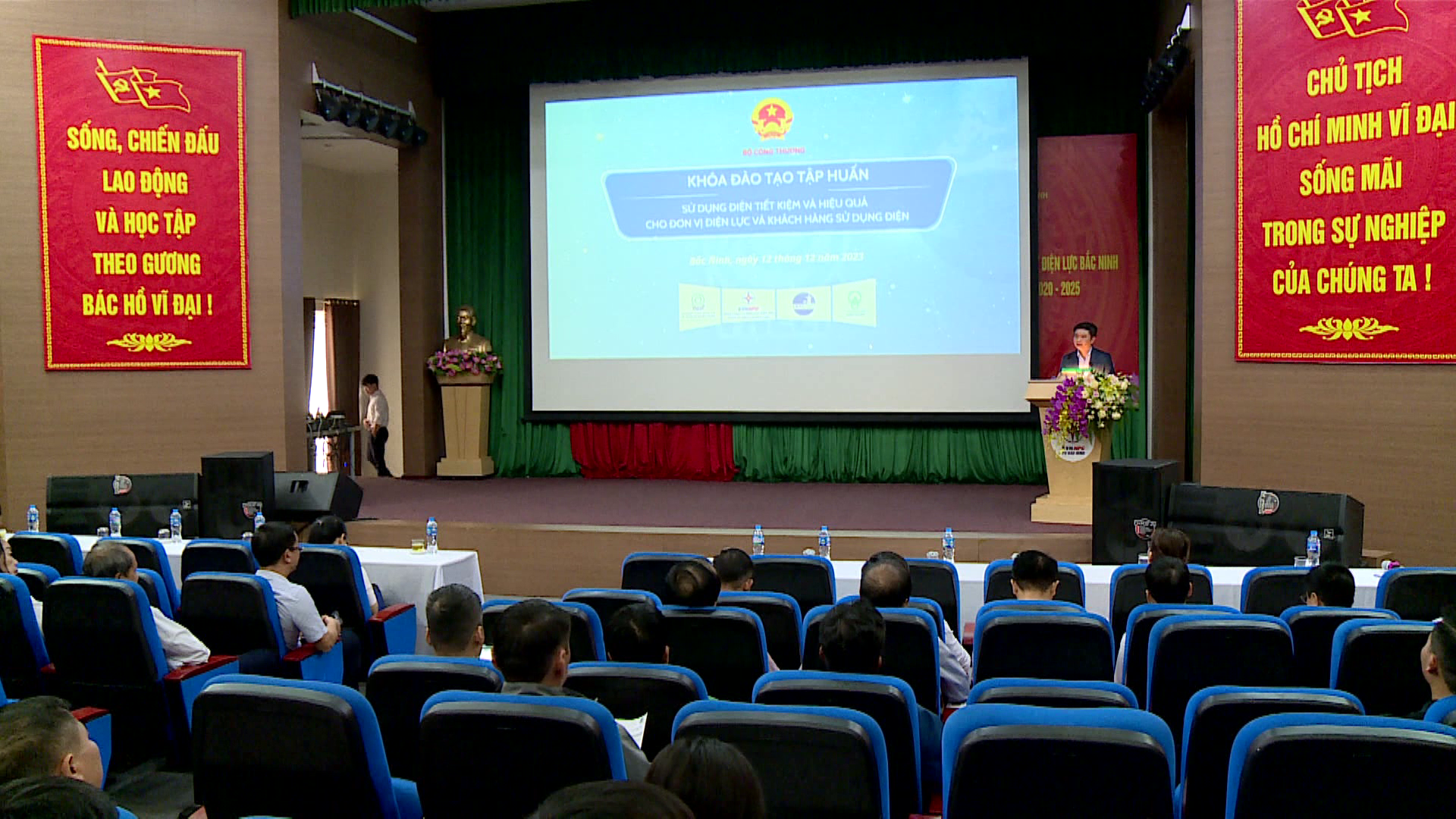 Công ty Điện lực Bắc Ninh tập huấn sử dụng điện tiết kiệm và hiệu quả            
