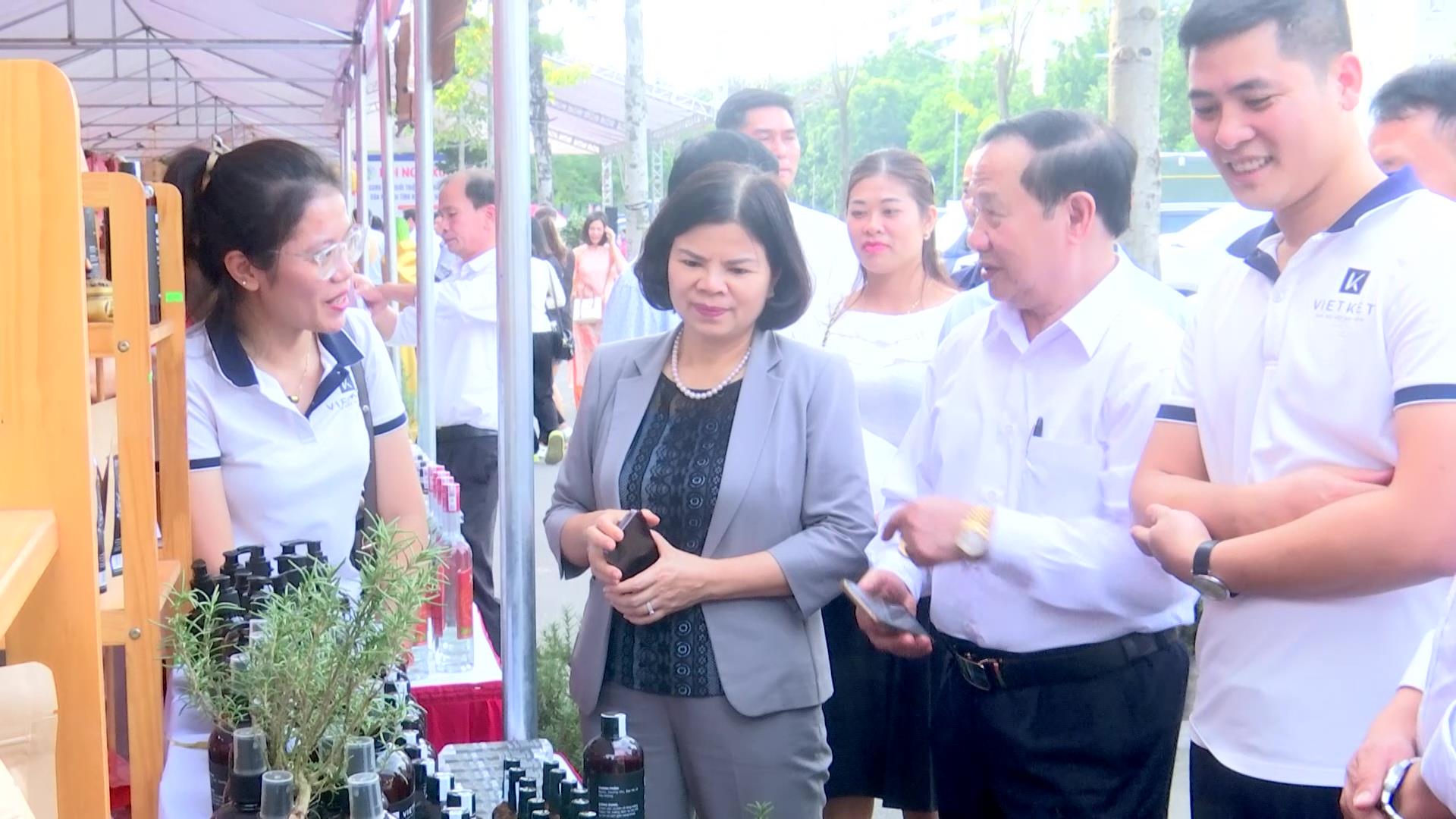 Xúc tiến cung cầu và giới thiệu sản phẩm HTX Hòa Bình và HTX Bắc Ninh          
