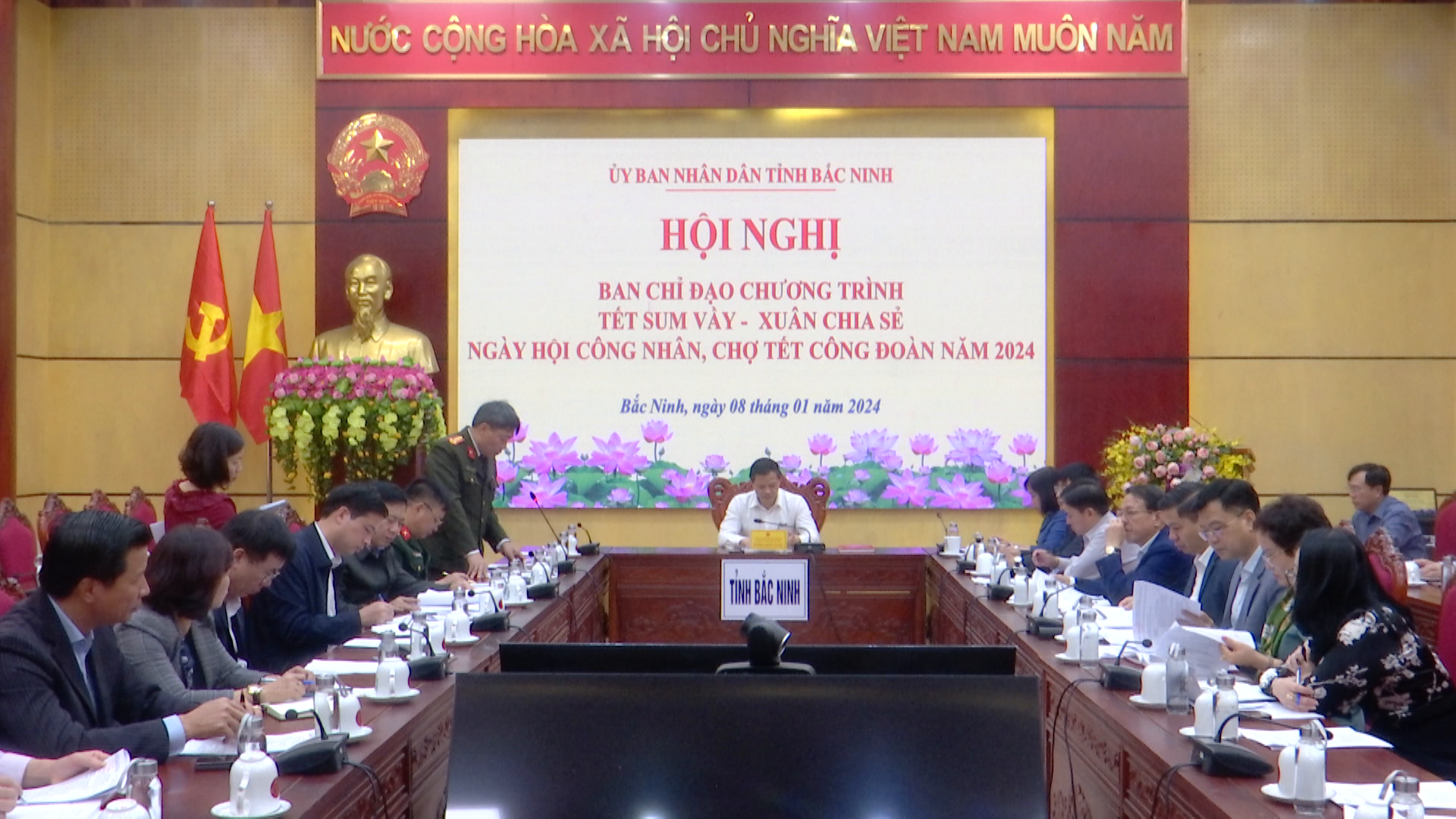 Họp Ban Chỉ đạo Chương trình “Tết sum vầy – Xuân chia sẻ”