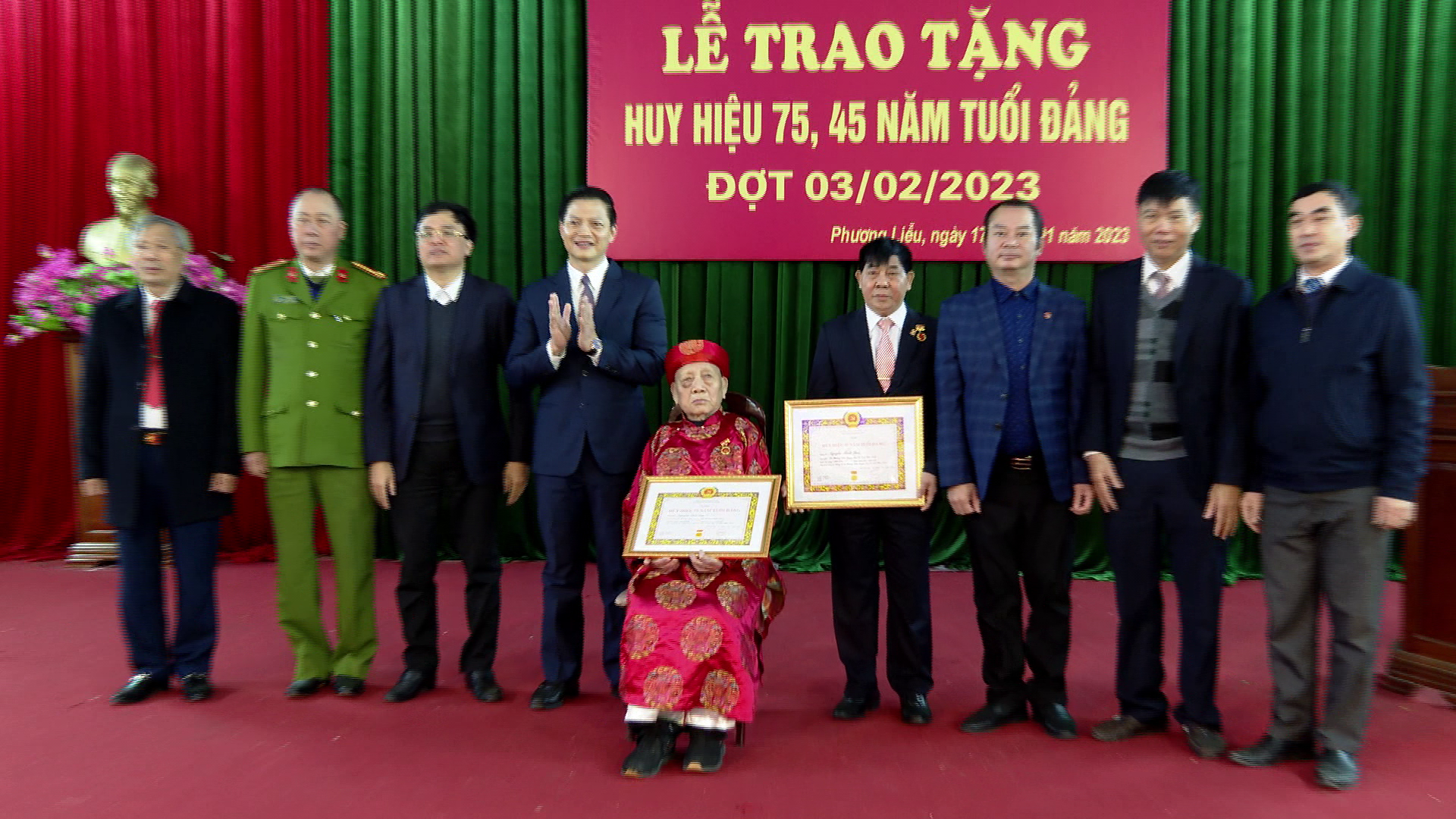 882 đảng viên được Ban Thường vụ Tỉnh uỷ tặng Huy hiệu Đảng đợt 03/2/2024