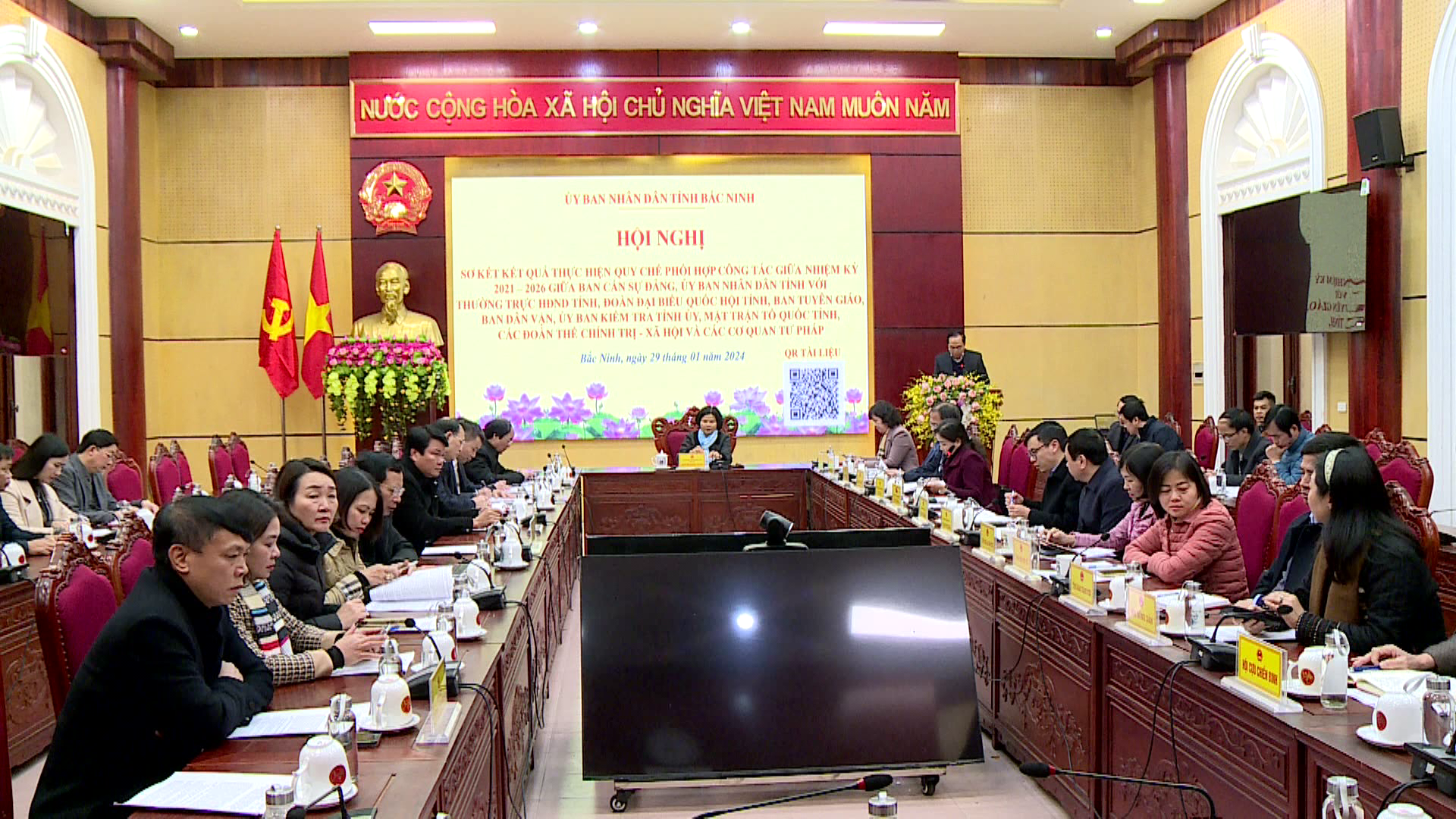 Các cơ quan, đơn vị tăng cường phối hợp đưa các Chỉ thị, Nghị quyết của Đảng vào cuộc sống            