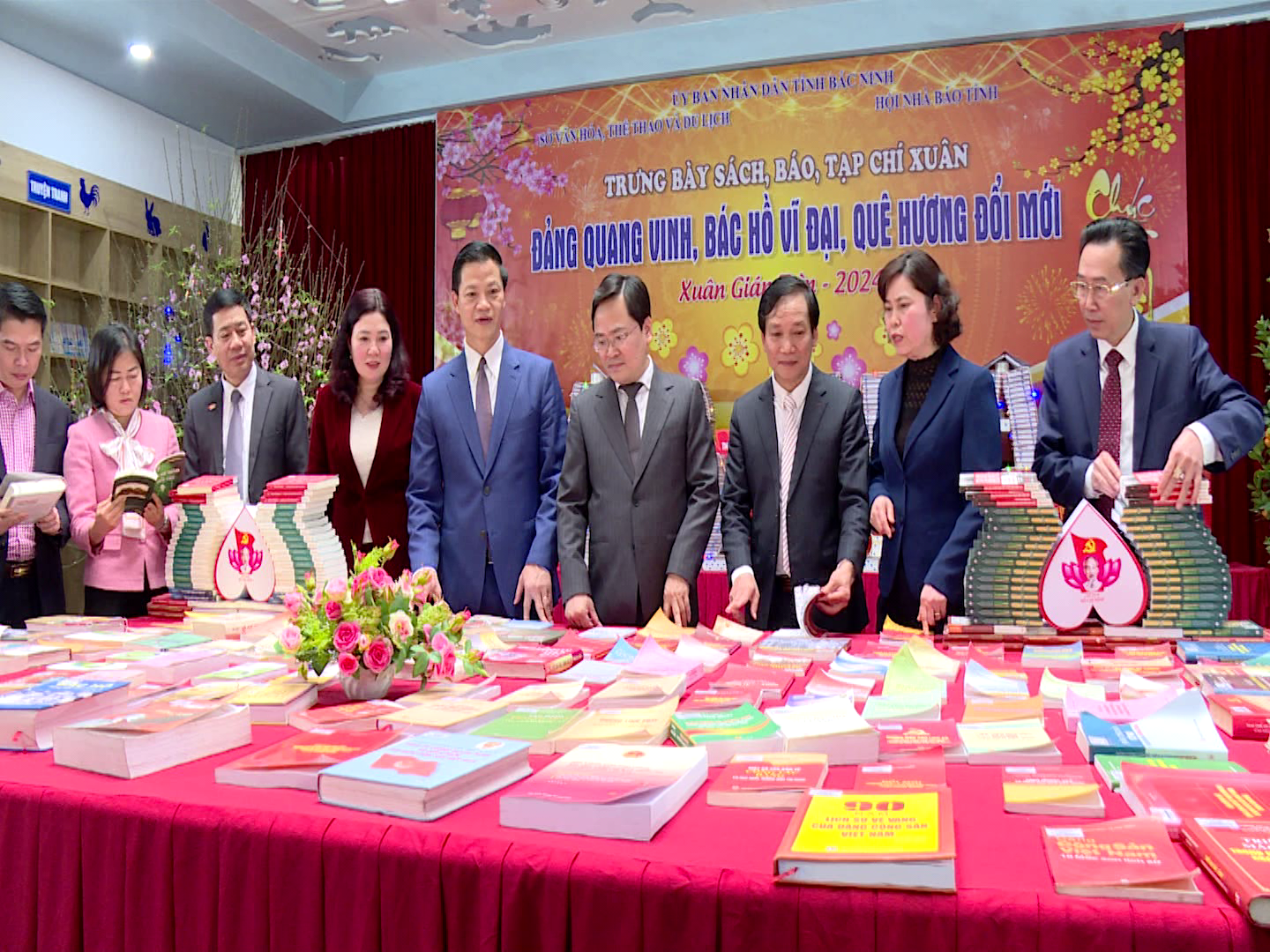 Bắc Ninh: Khai mạc trưng bày Sách, báo, tạp chí xuân Giáp Thìn - 2024 