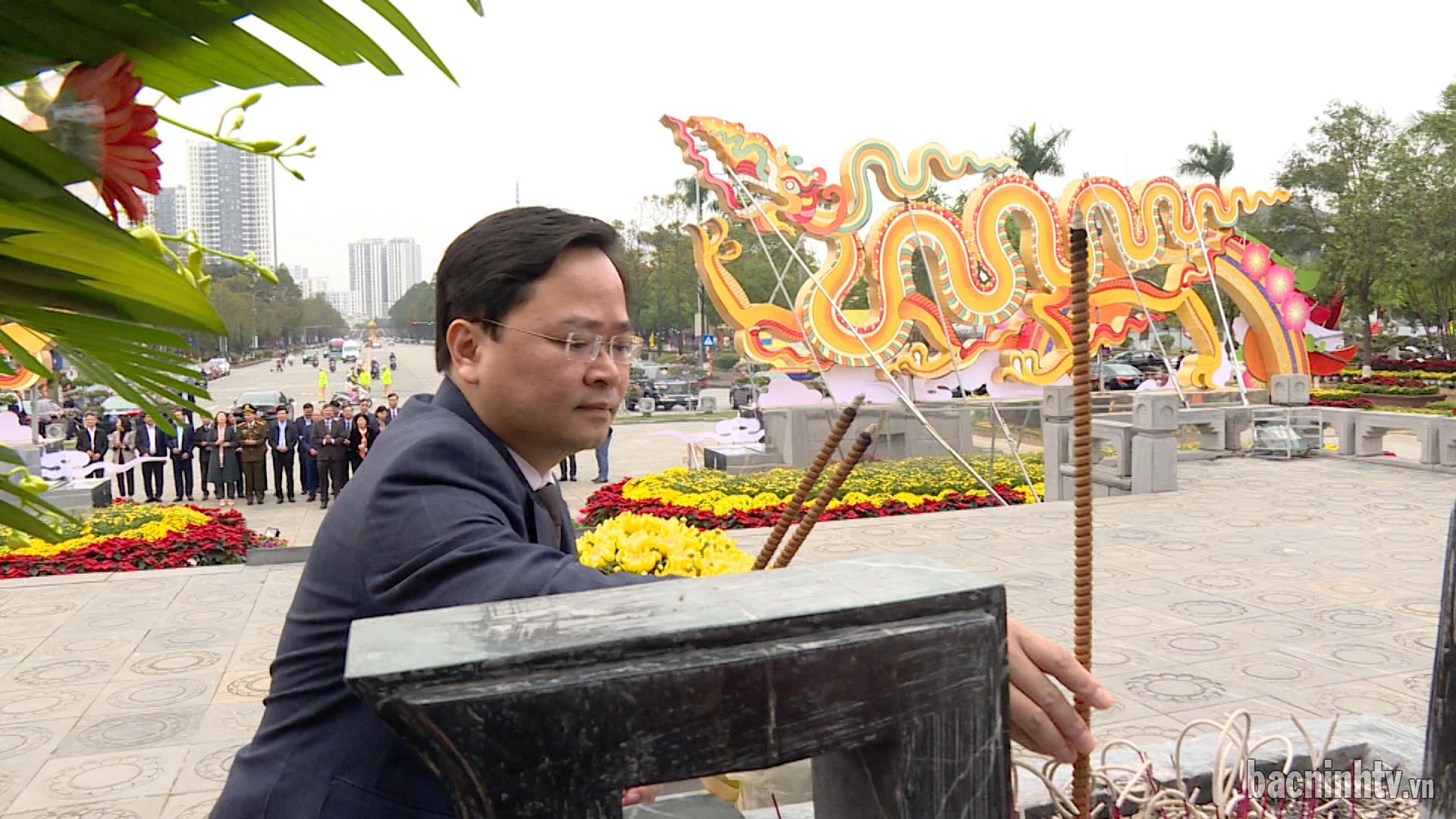 Lãnh đạo tỉnh dâng hương tưởng niệm Vua Lý Thái Tổ và các Anh hùng, Liệt sỹ