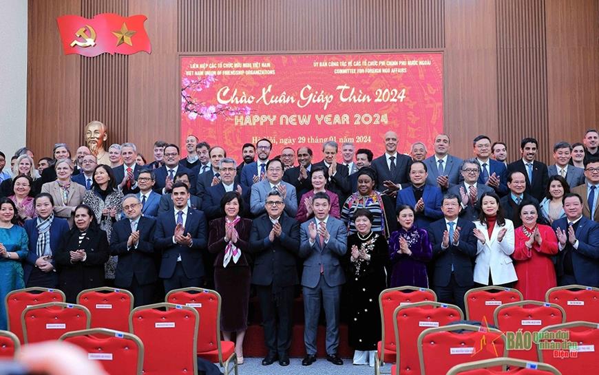 Phát huy bản sắc “ngoại giao cây tre” trong đối ngoại nhân dân