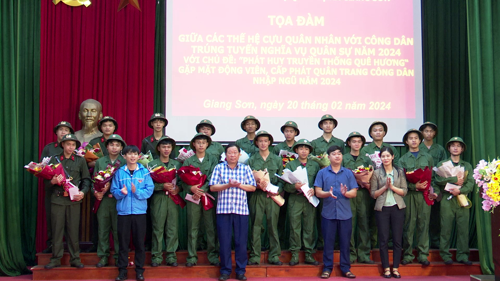 Gia Bình hoàn thành cấp phát quân trang cho tân binh lên đường nhập ngũ