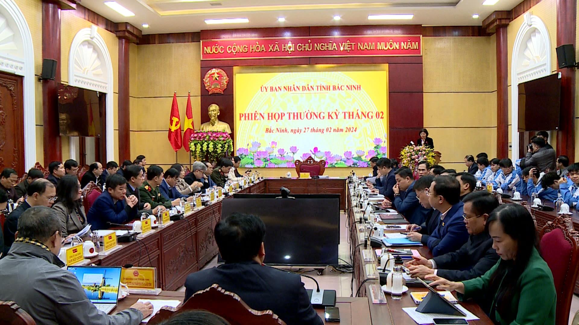 UBND tỉnh họp phiên thường kỳ tháng 2 