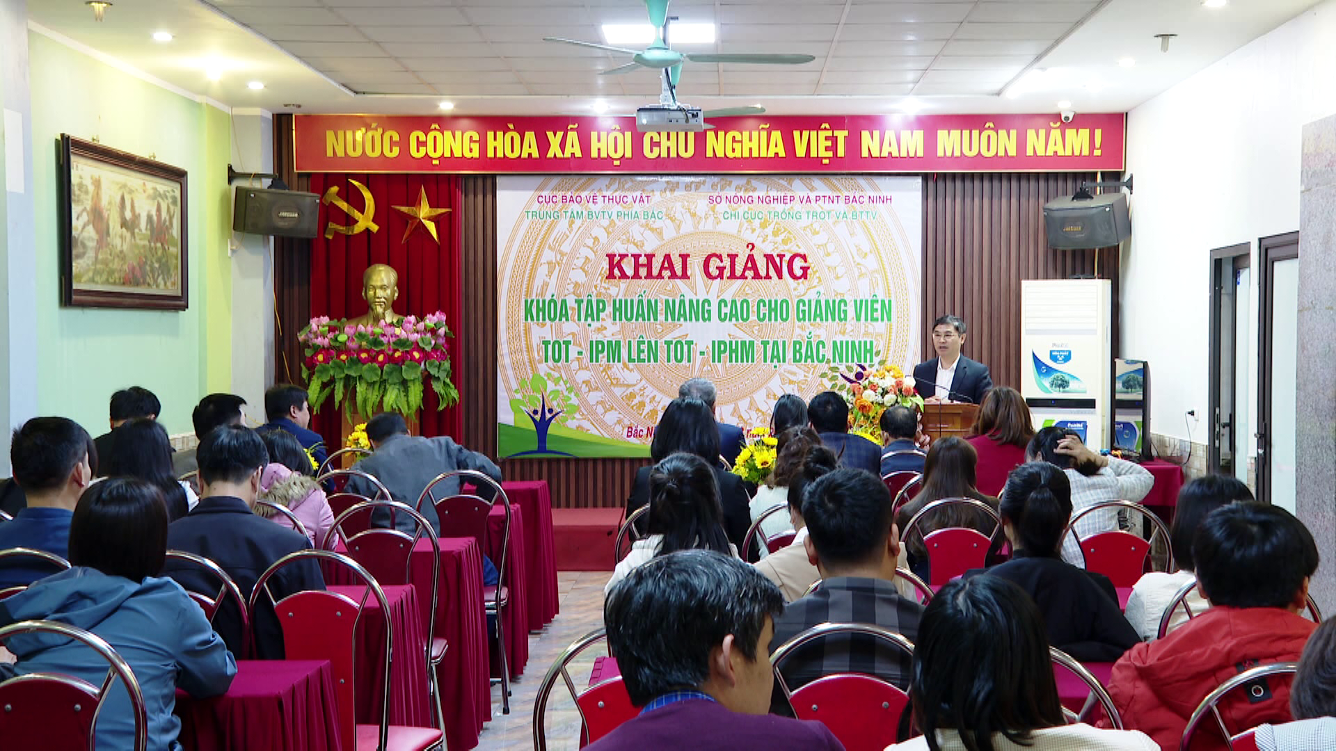 Khai giảng khóa tập huấn nâng cao cho giảng viên IPM