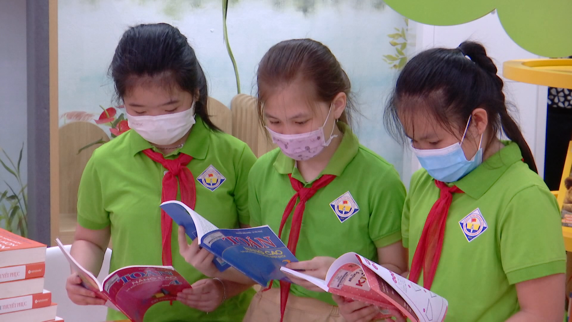 “Đọc sách: khơi nguồn tri thức - xây dựng tương lai”
