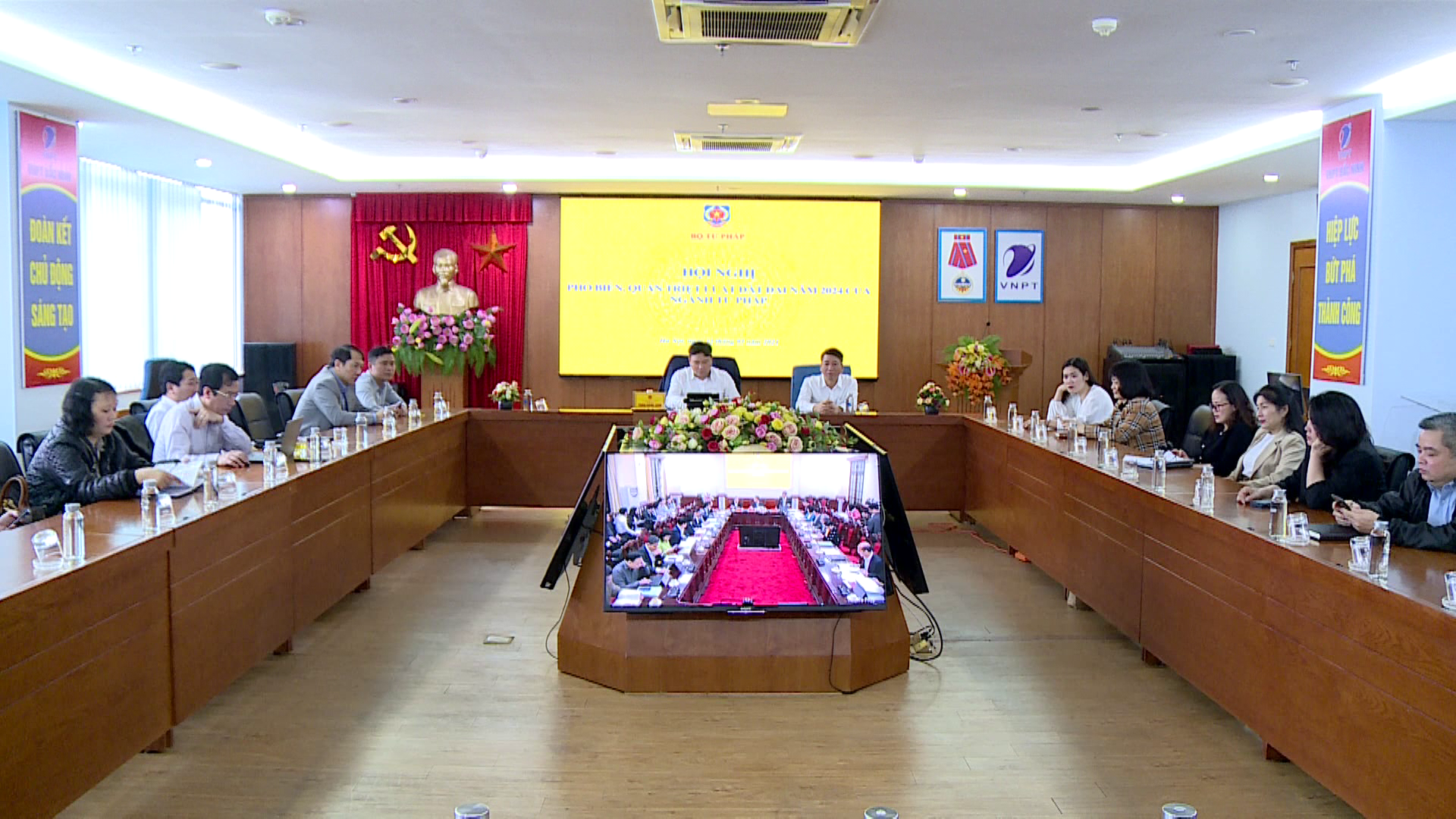 Phổ biến, quán triệt Luật Đất đai năm 2024 trong ngành Tư pháp