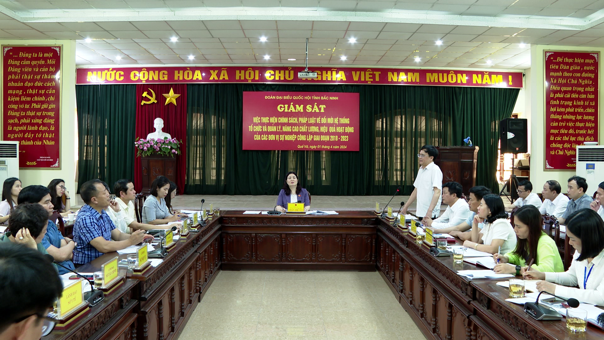 Đoàn ĐBQH giám sát thực hiện chính sách, pháp luật tại thị xã Quế Võ