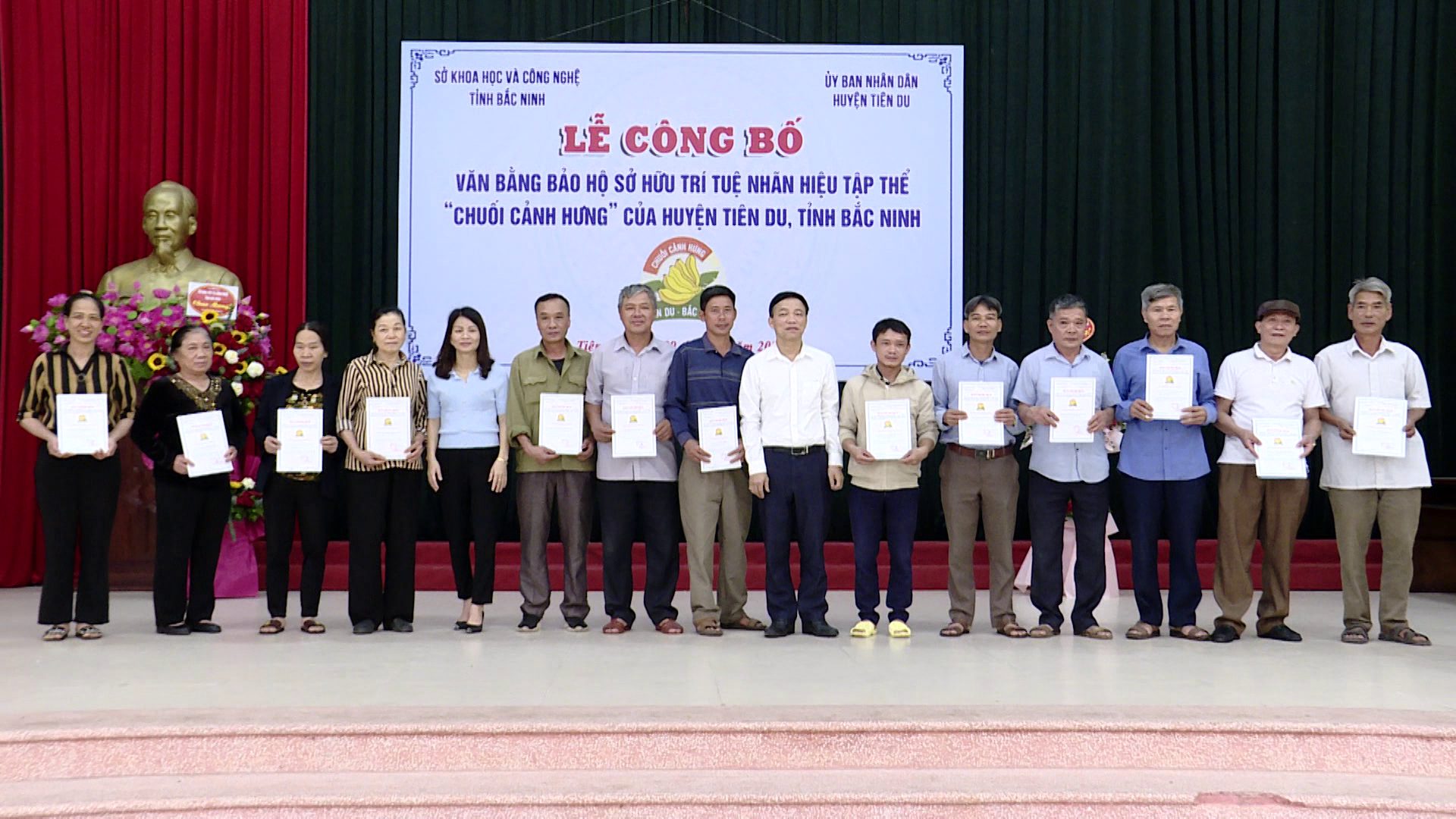 Công bố Văn bằng bảo hộ Nhãn hiệu tập thể chuối Cảnh Hưng, huyện Tiên Du