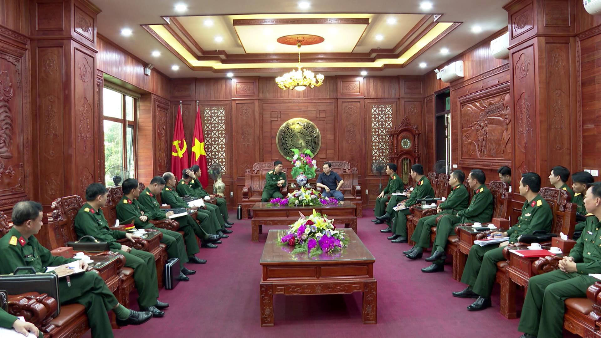 Tư lệnh Quân khu 1 kiểm tra thực hiện nhiệm vụ quân sự tại Bắc Ninh