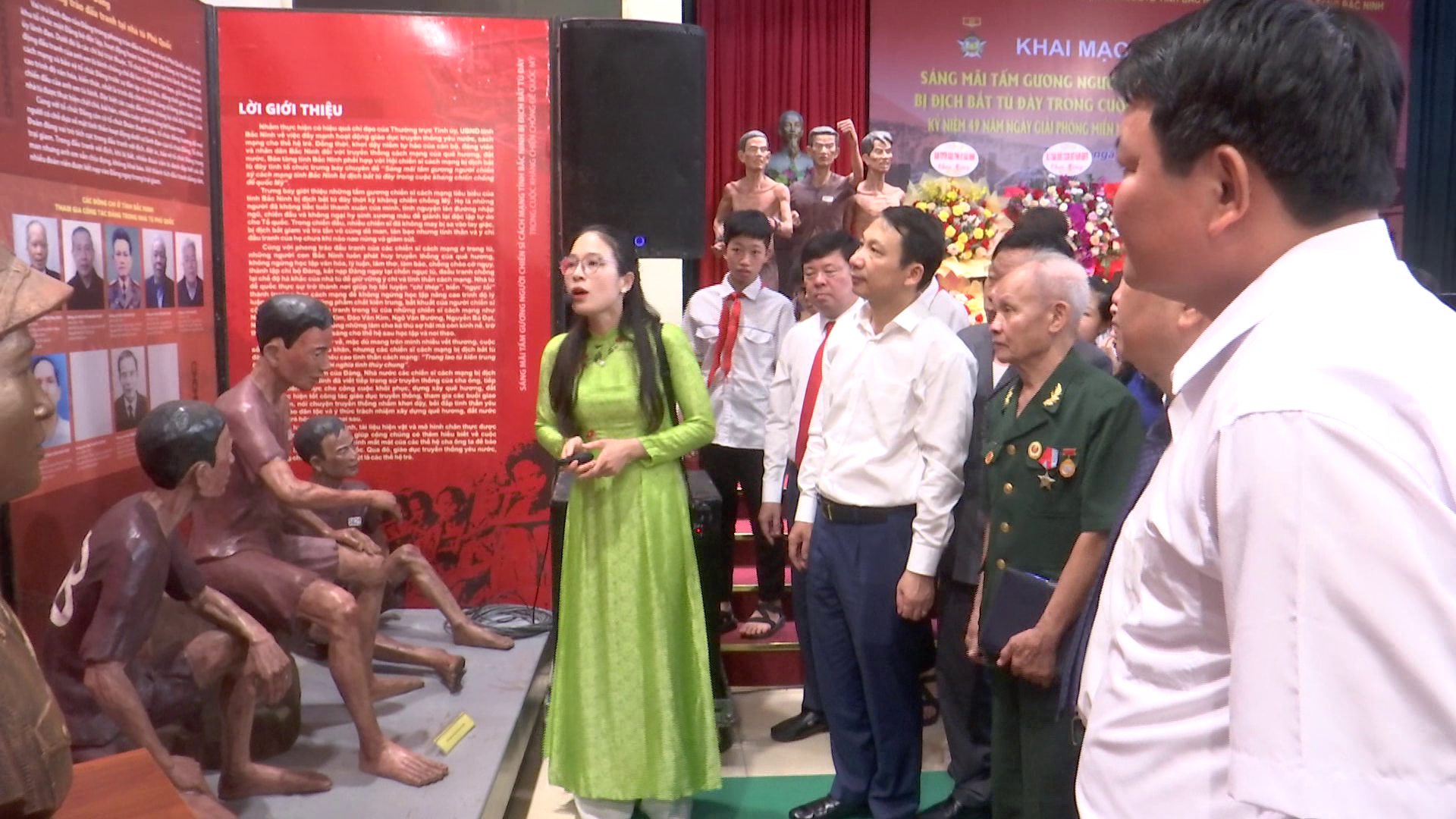 Khai mạc trưng bày “Sáng mãi tấm gương chiến sĩ cách mạng tỉnh Bắc Ninh bị địch bắt tù đày” tại huyện Tiên Du