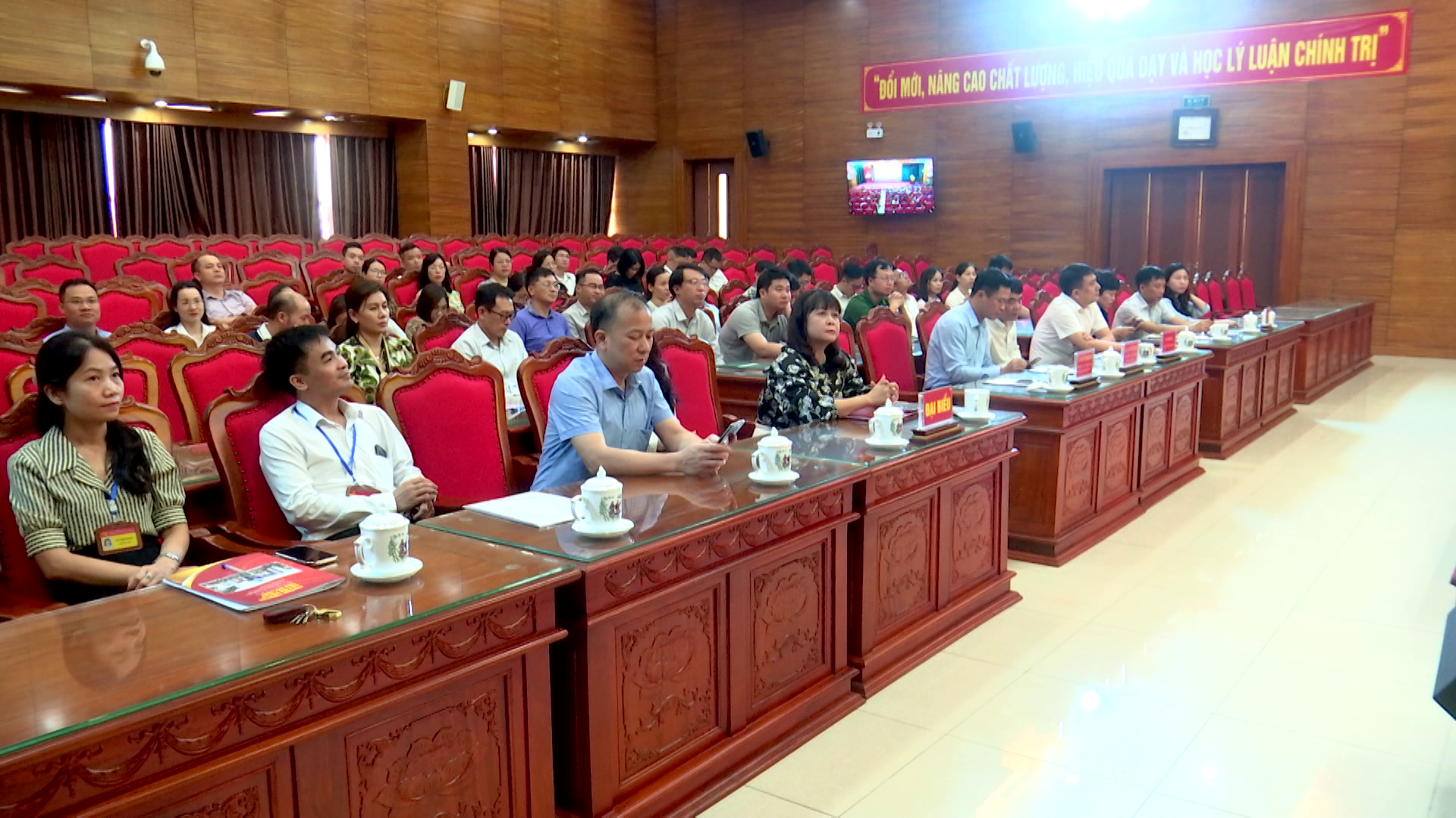 Khai giảng lớp Trung cấp Lý luận chính trị cho cán bộ Ngân hàng BIDV Chi nhánh Bắc Ninh
