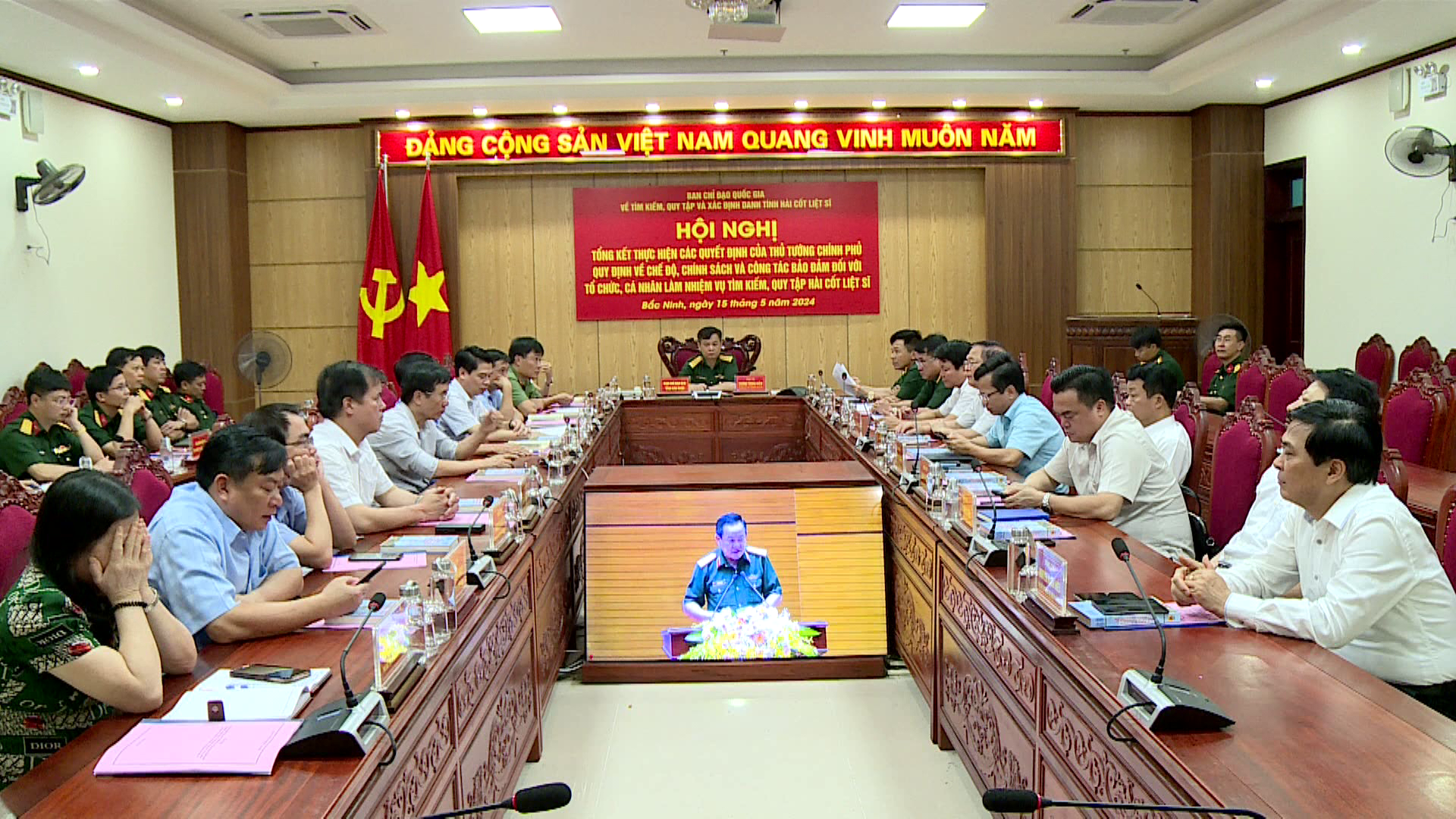Đảm bảo chế độ, chính sách đối với tổ chức, cá nhân làm nhiệm vụ tìm kiếm, quy tập hài cốt liệt sĩ