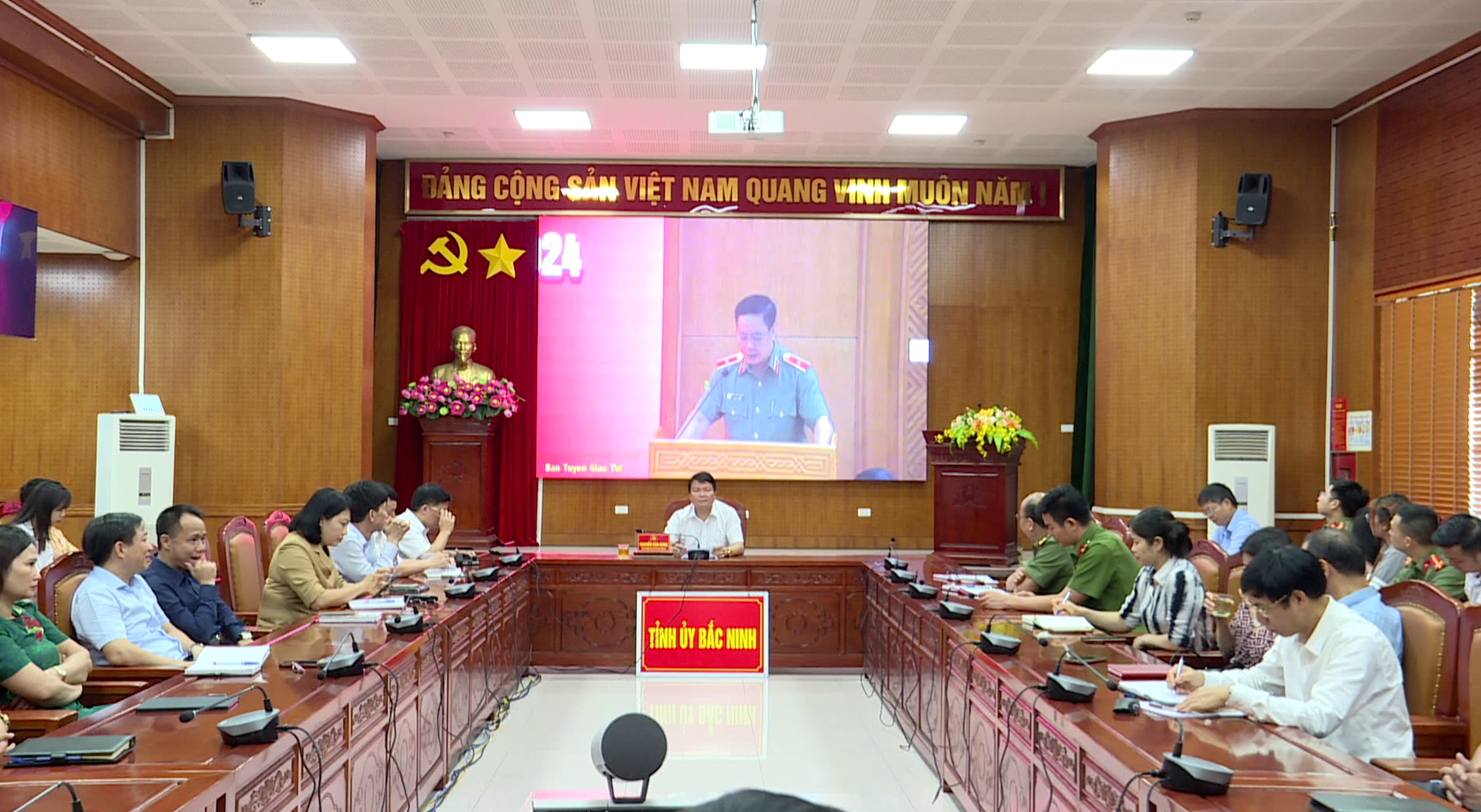 Hội nghị báo cáo viên tháng 5/2024            