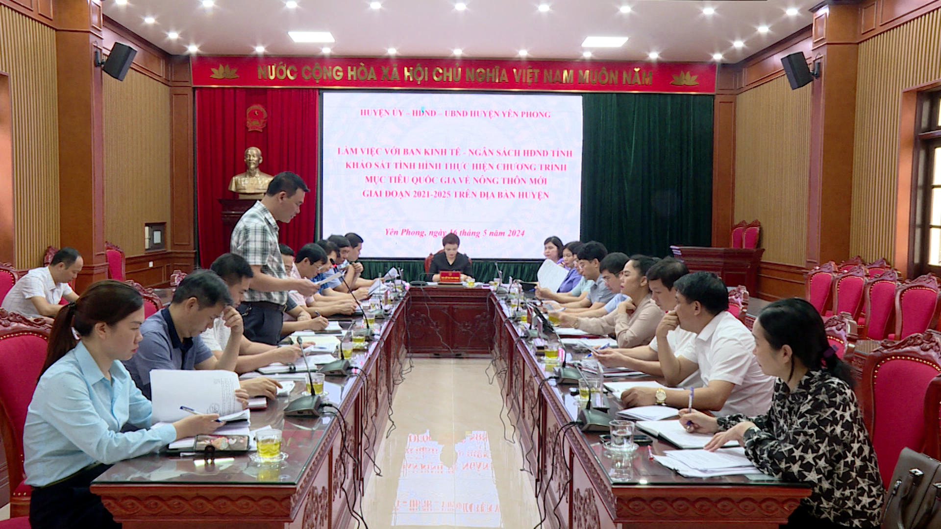 Ban Kinh tế - Ngân sách HĐND tỉnh khảo sát việc triển khai thực hiện xây dựng nông thôn mới tại Yên Phong
