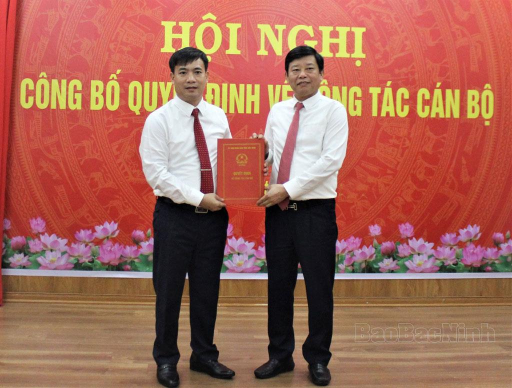 Công bố Quyết định Bổ nhiệm Giám đốc Quỹ phát triển đất tỉnh