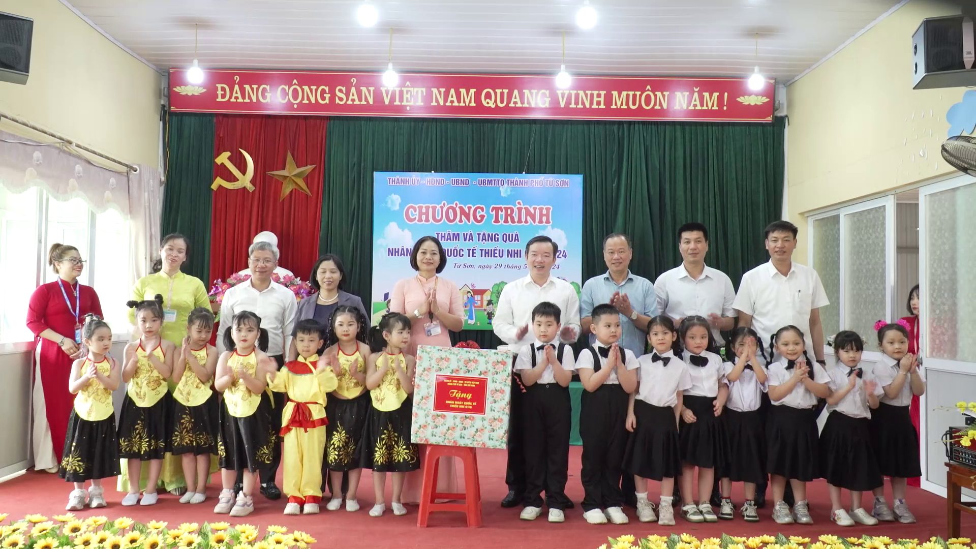 Lãnh đạo các địa phương thăm, tặng quà nhân dịp Tết Thiếu nhi 1/6 