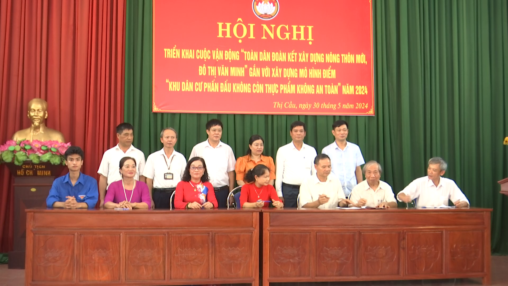 Xây dựng mô hình điểm “ Khu dân cư phấn đấu không còn thực phẩm không an toàn” tại khu 3, phường Thị Cầu          
