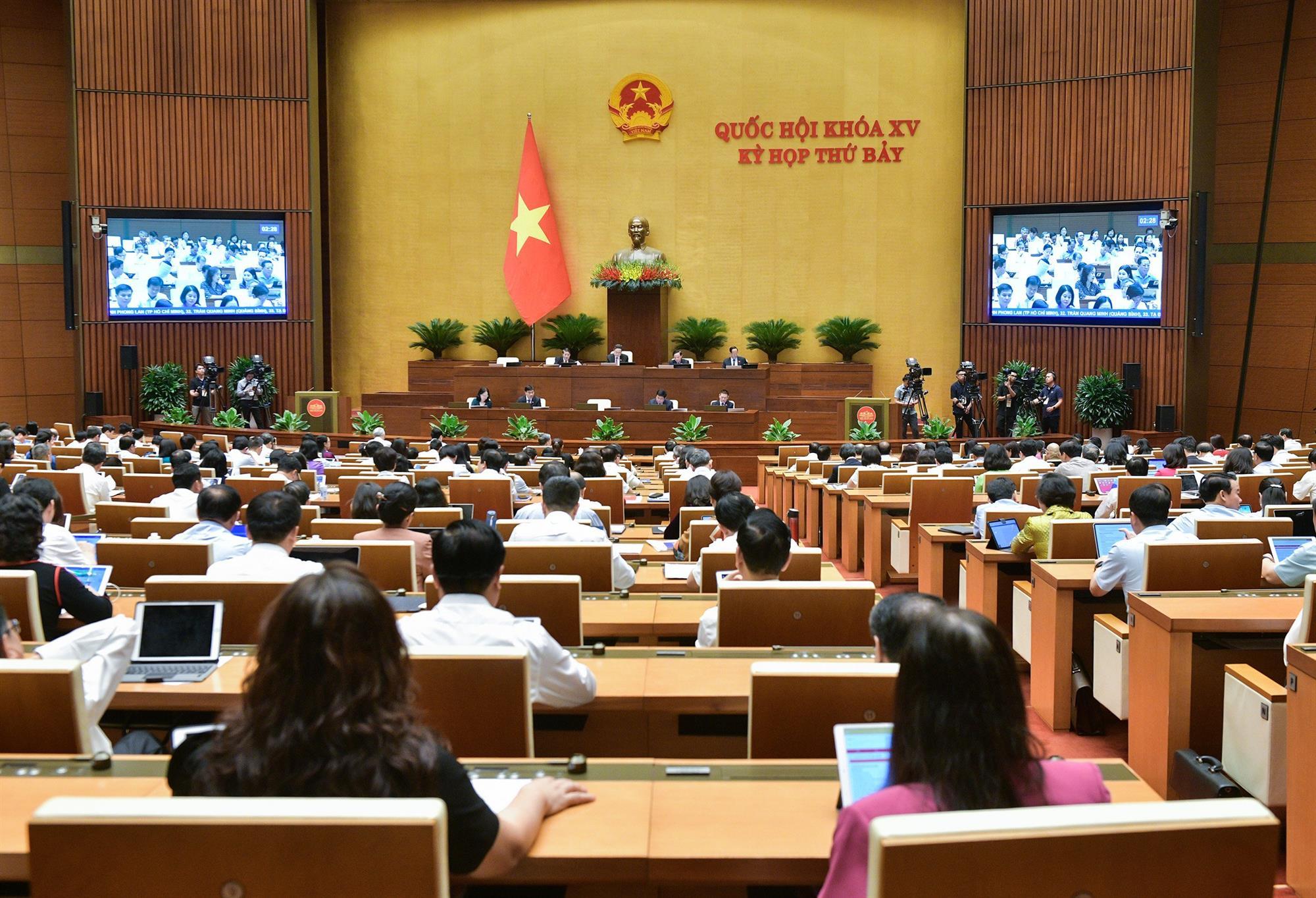 Quốc hội thảo luận về chương trình giám sát năm 2025