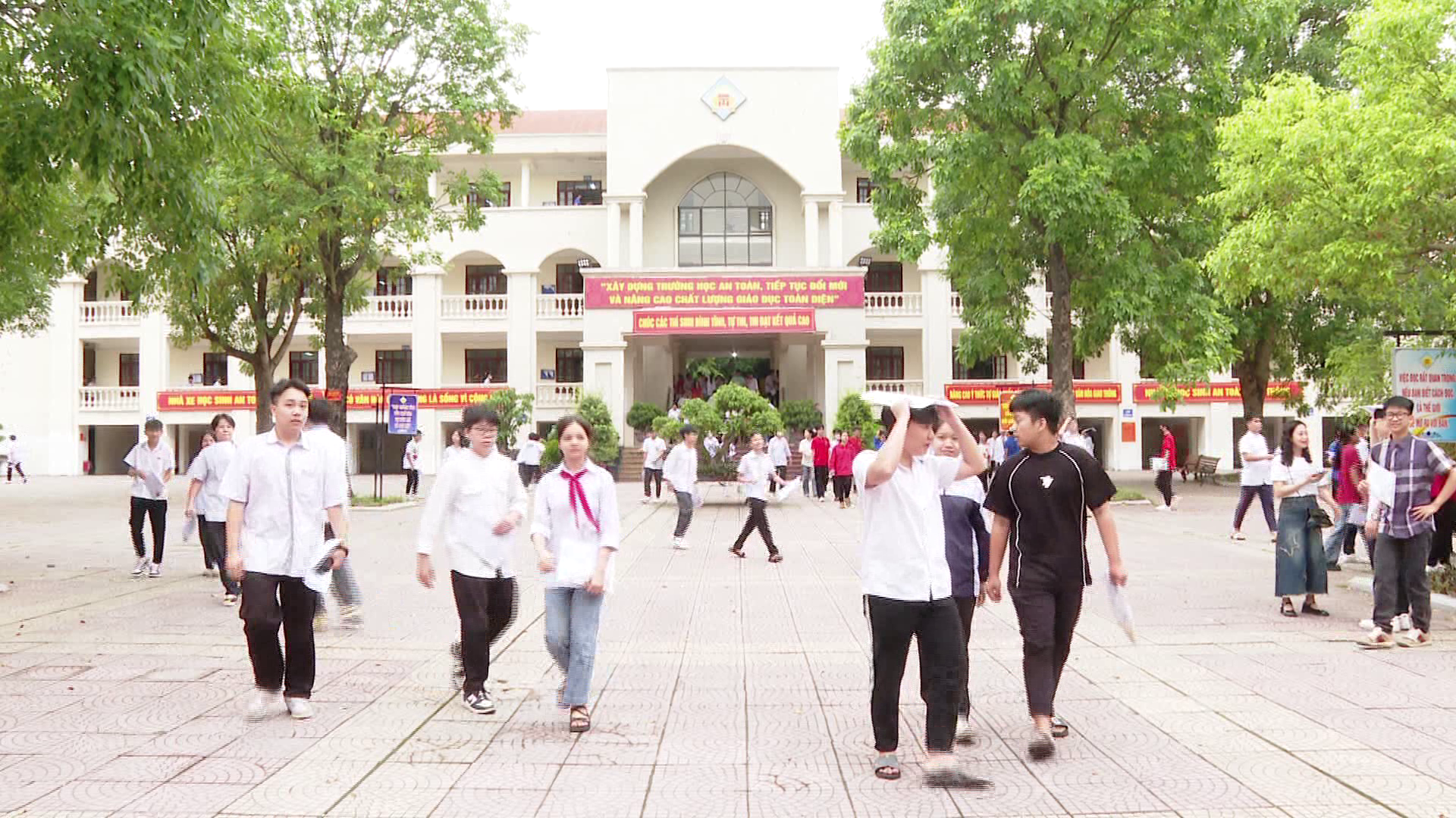 Kỳ thi tuyển sinh vào lớp 10 diễn ra an toàn, nghiêm túc