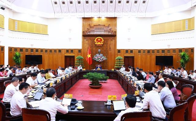 Thủ tướng chủ trì cuộc họp của Thường trực Chính phủ về kiểm soát lạm phát, thúc đẩy tăng trưởng