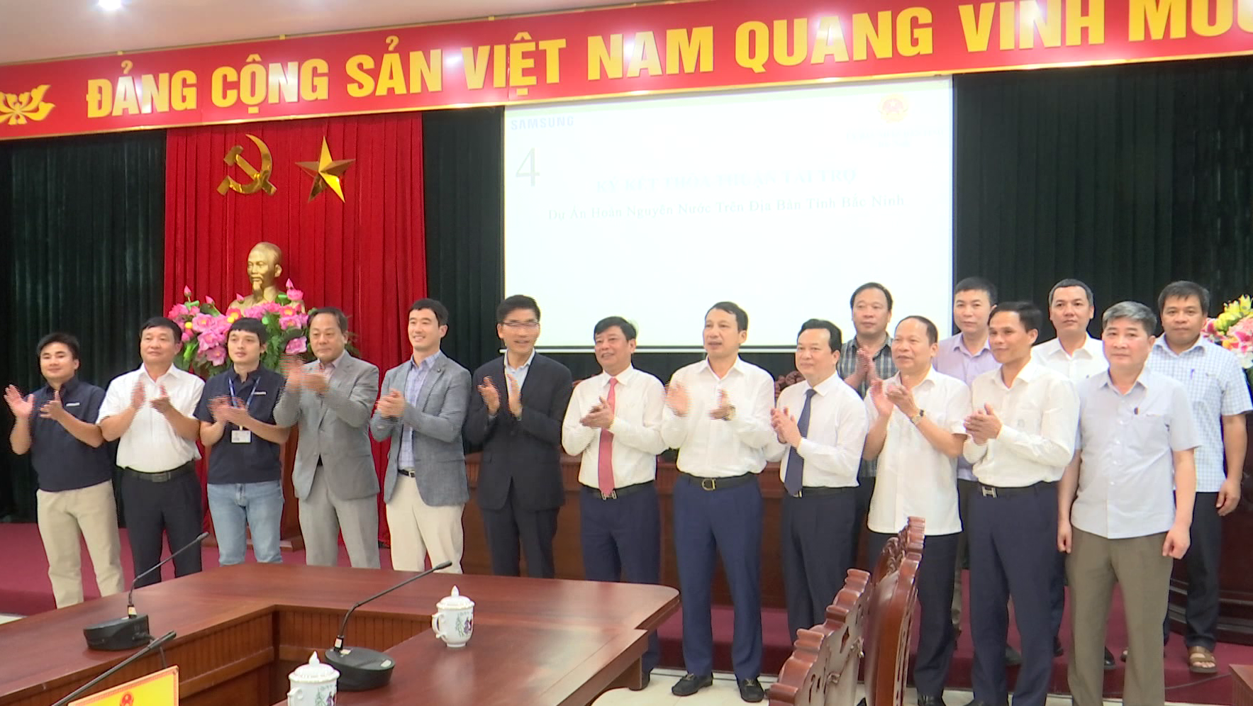Sam Sung ký kết tài trợ dự án "Hoàn nguyên tài nguyên nước” tại Tiên Du      