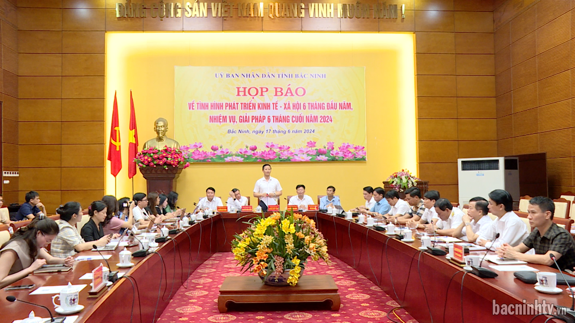 Họp báo công bố số liệu thống kê kinh tế - xã hội 6 tháng đầu năm 