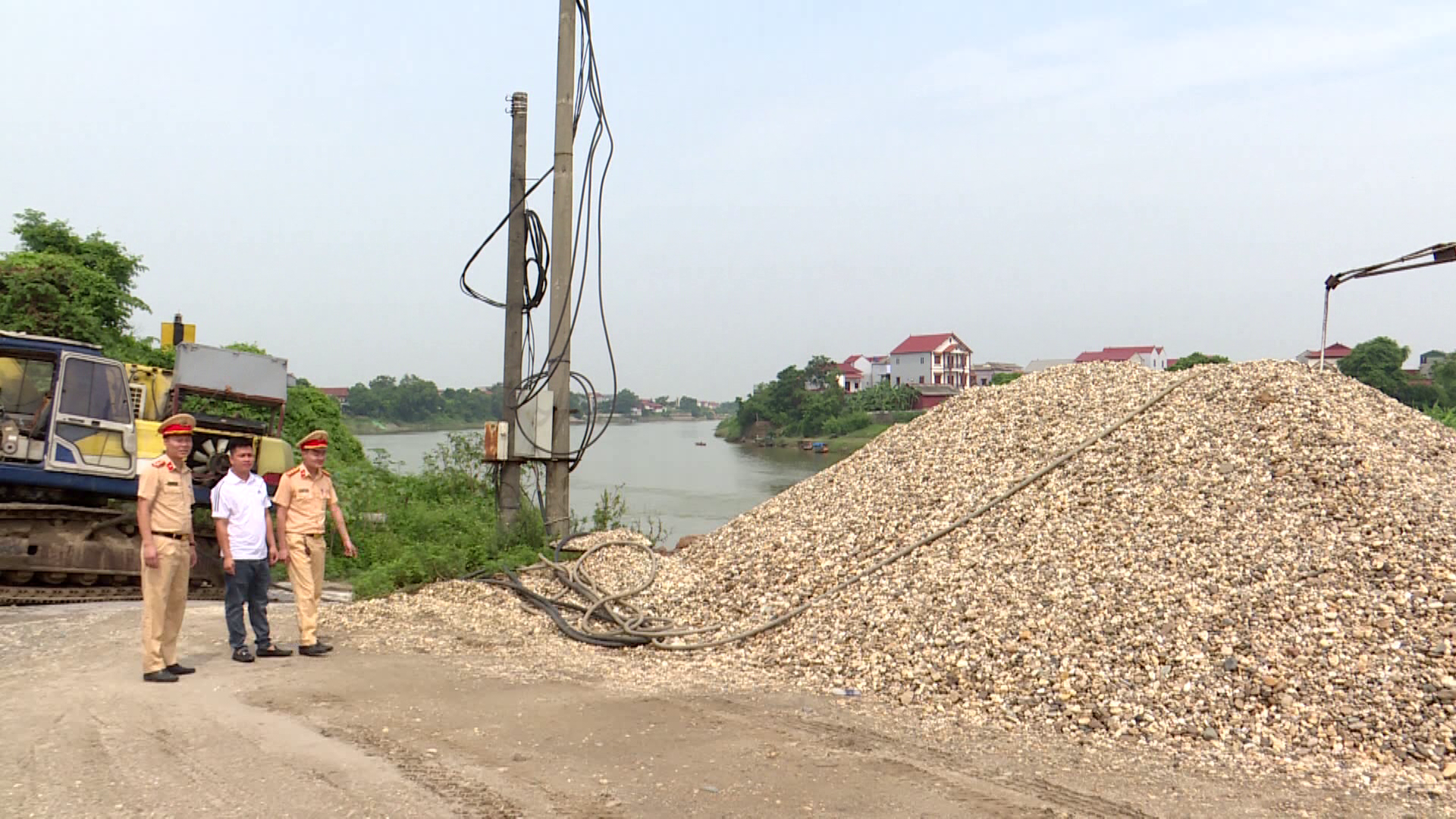 Yên Phong tăng cường kiểm tra hoạt động kinh doanh tập kết cát sỏi