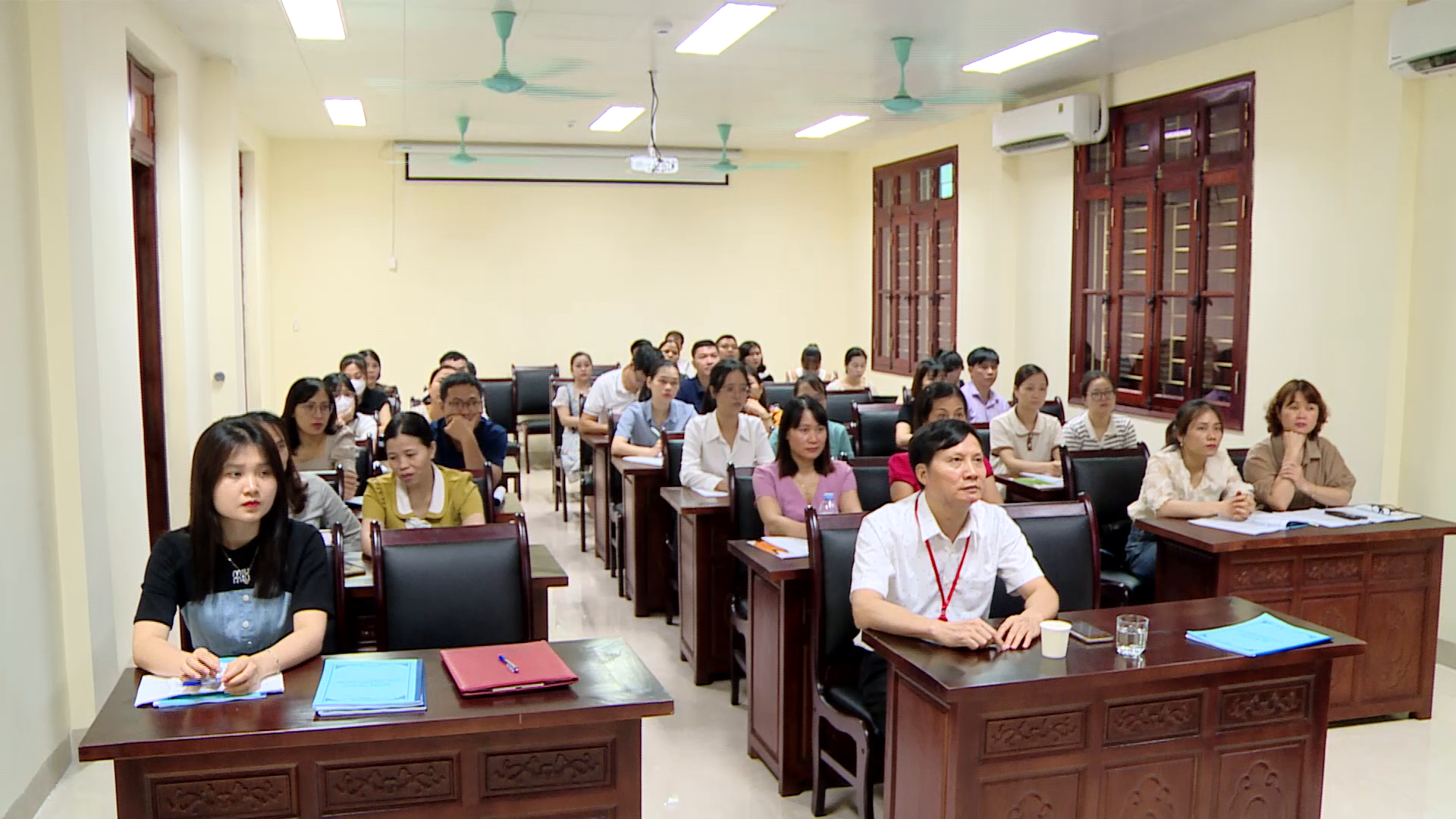 Tăng cường tập huấn phòng chống dịch bệnh