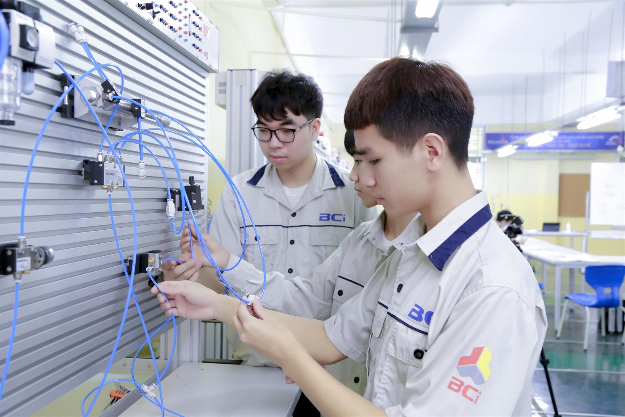 Bắc Ninh hỗ trợ đào tạo, giảng dạy nhân lực phục vụ công nghiệp công nghệ số