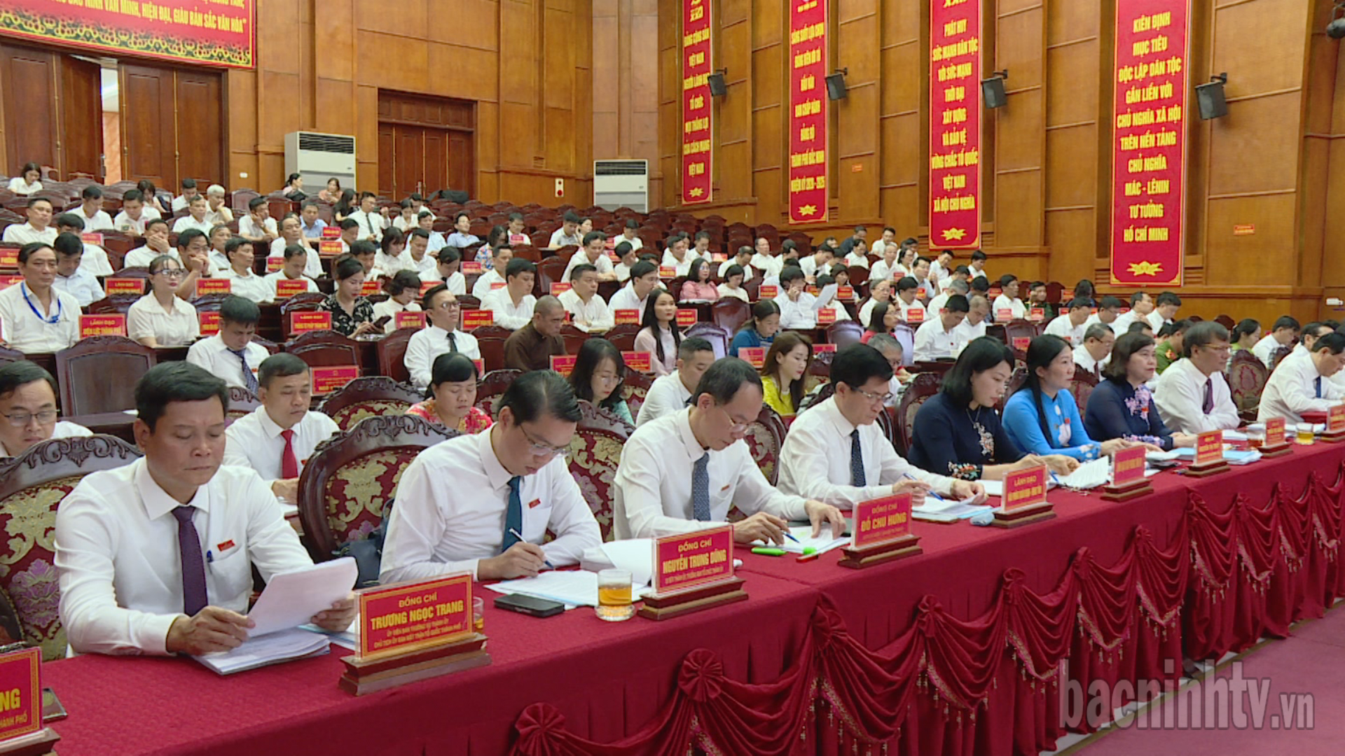 Kỳ họp thứ 15 - HĐND thành phố Bắc Ninh thông qua 16 Nghị quyết