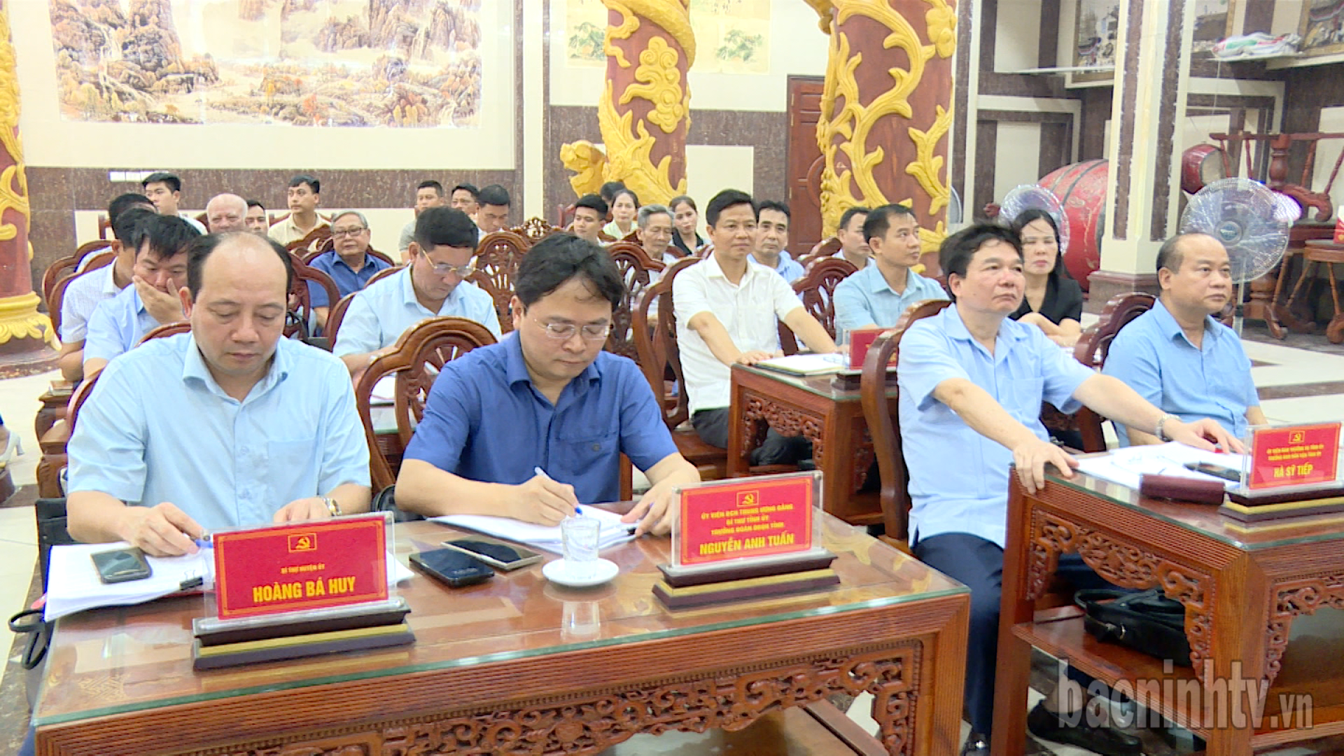 Các đồng chí lãnh đạo tỉnh dự sinh hoạt Chi bộ tại 1 số địa phương