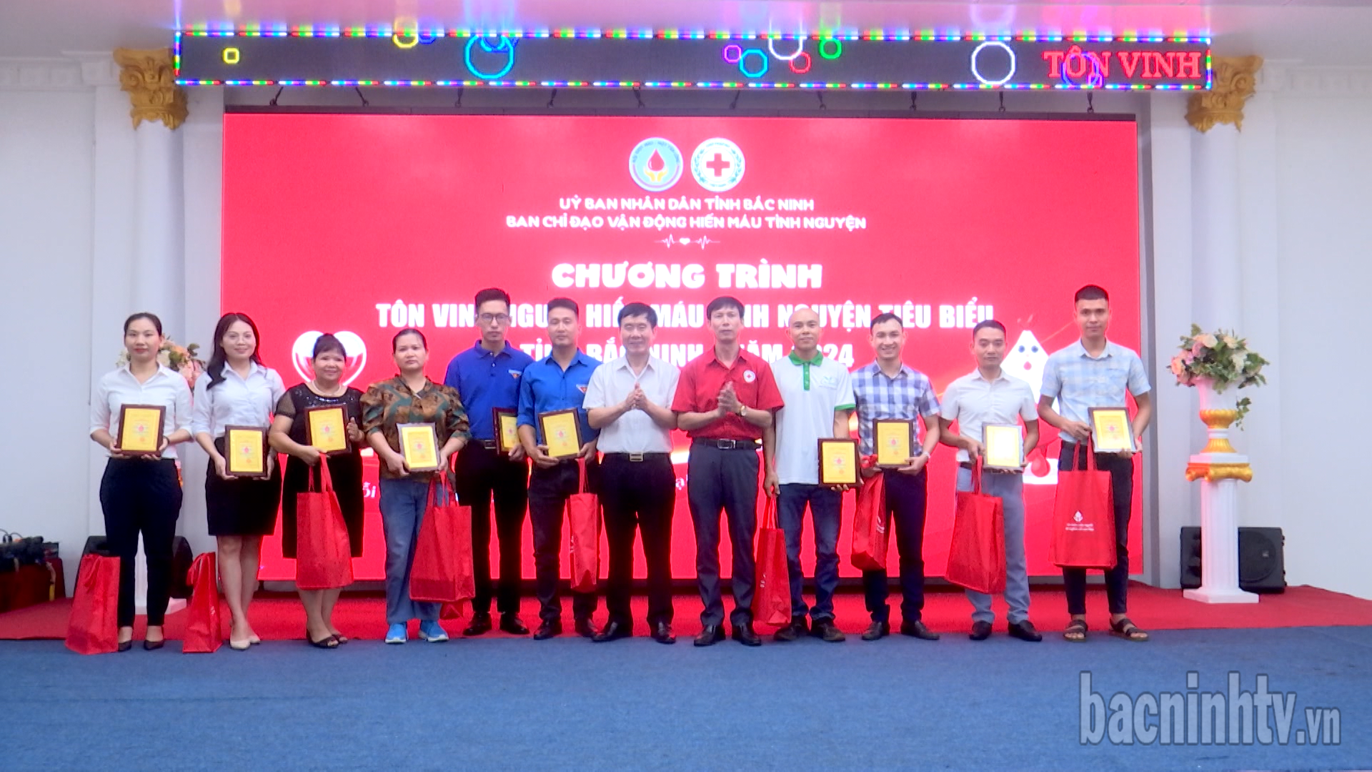 Tôn vinh người hiến máu tình nguyện tiêu biểu tỉnh Bắc Ninh năm 2024