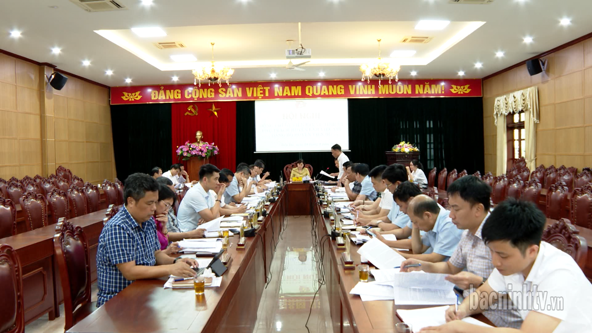 Đoàn công tác của Tỉnh ủy làm việc với Đảng bộ huyện Tiên Du
