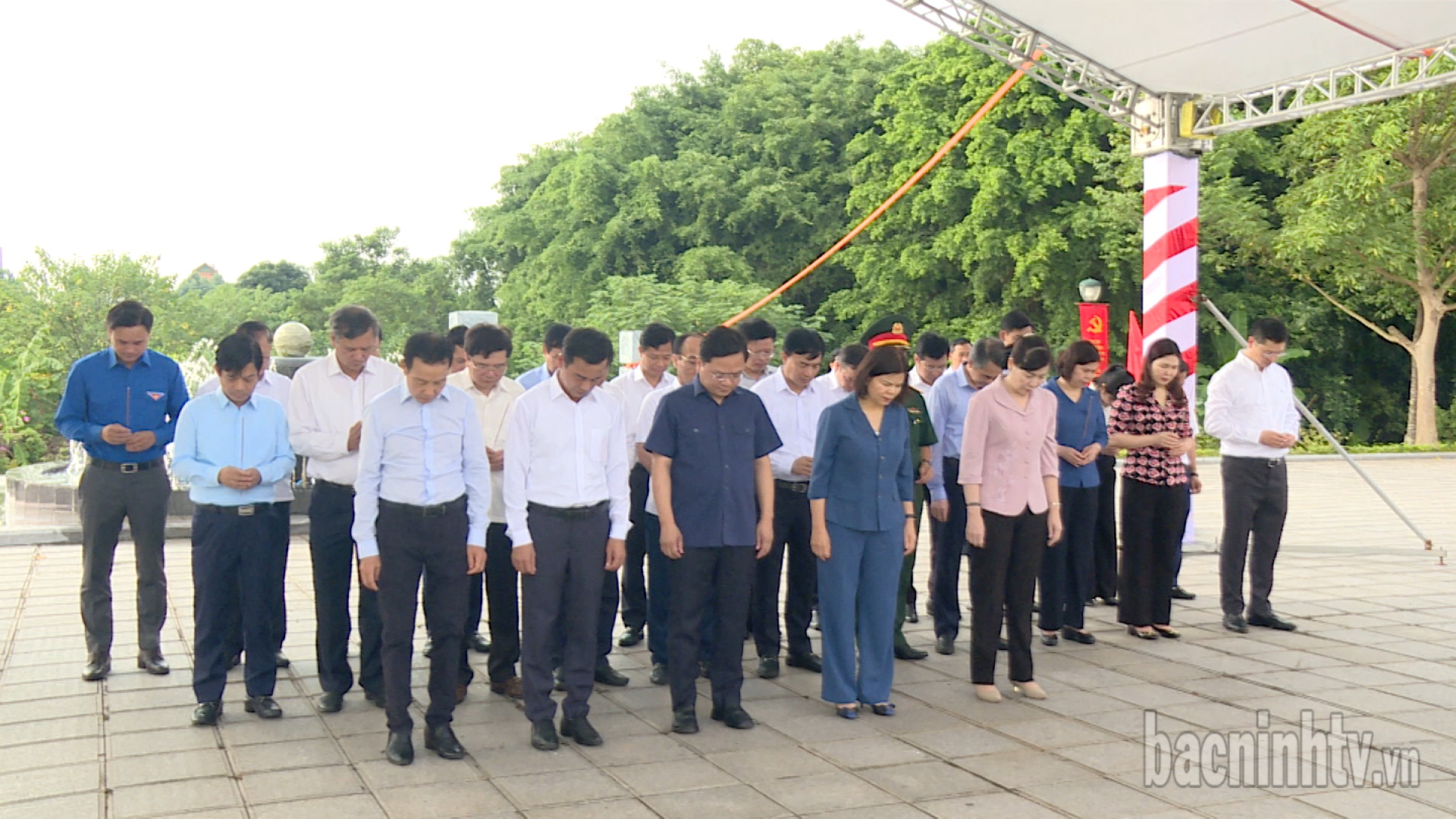 Dâng hương nhân kỷ niệm 103 năm Ngày sinh đồng chí Lê Quang Đạo             