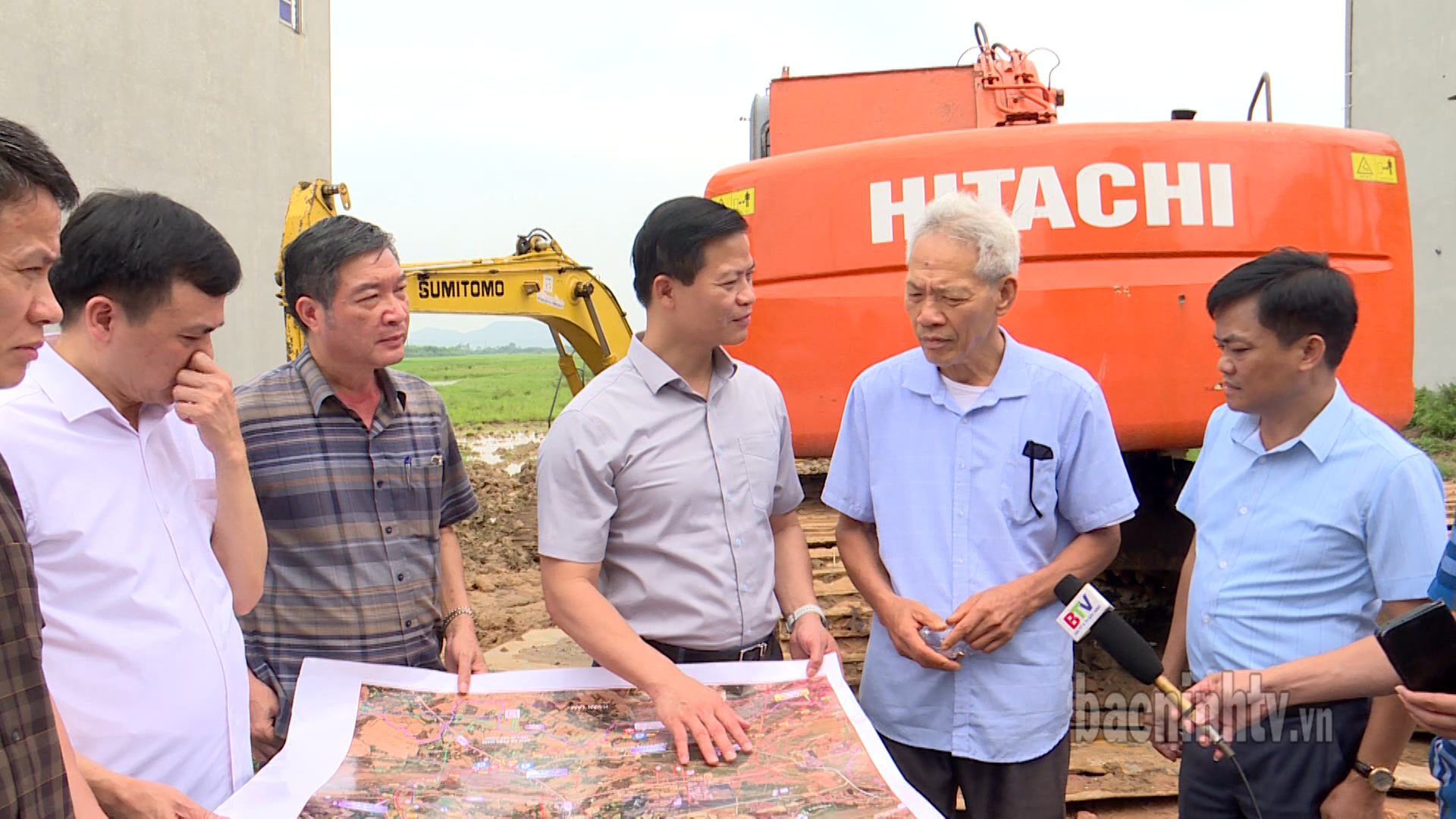  Chủ tịch UBND tỉnh kiểm tra tiến độ Dự án đường Vành đai 4 - Vùng Thủ đô Hà Nội 